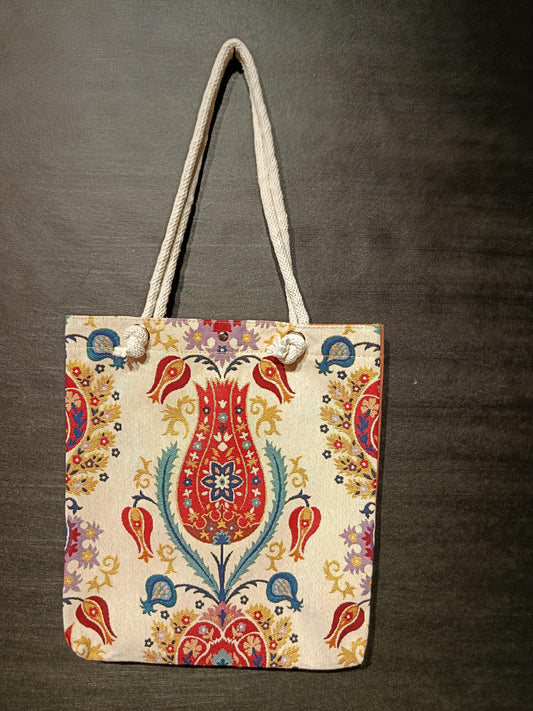 Handmade Tulip Design Shoulder Bag: Organic Cotton Blend