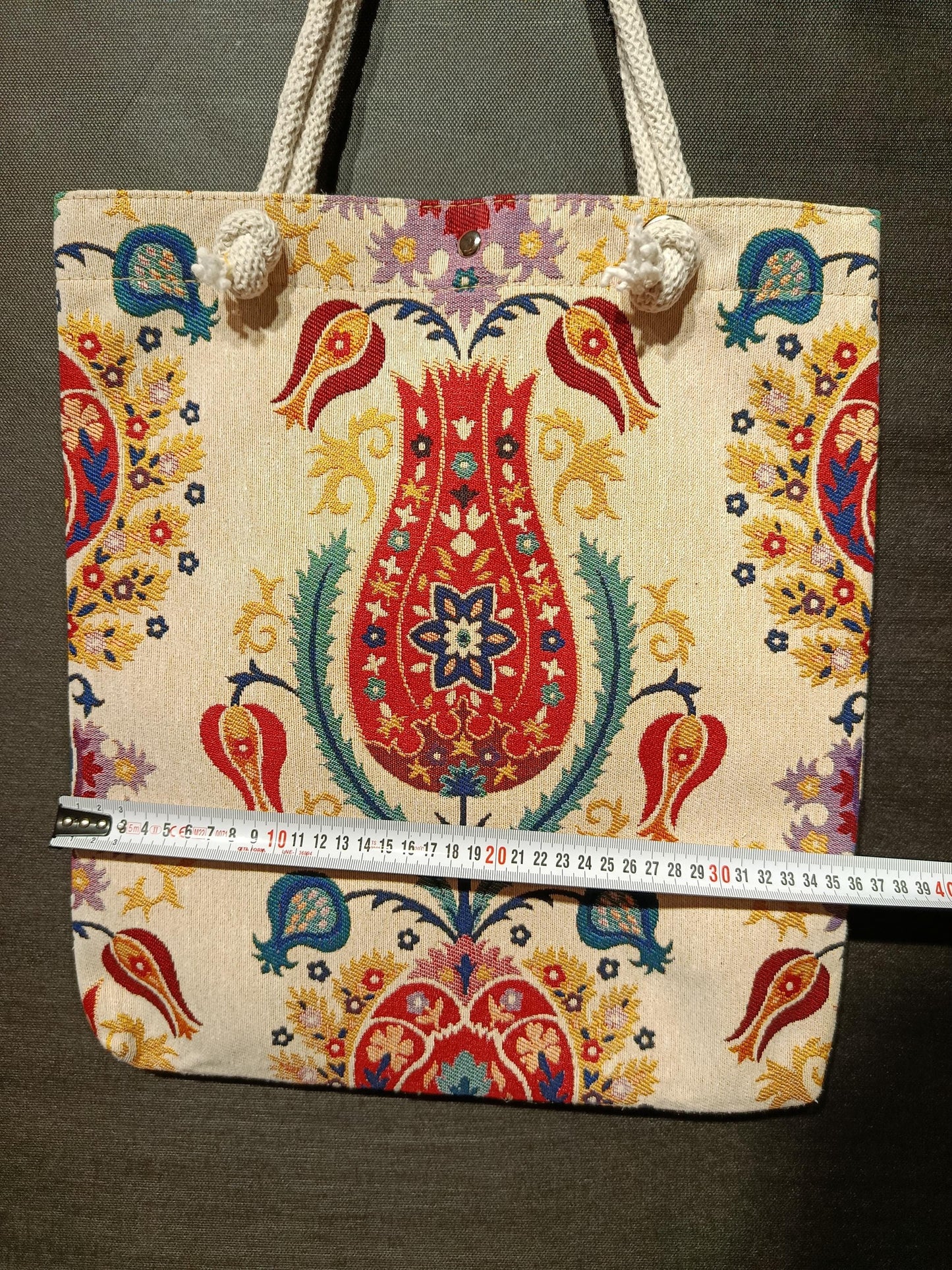 Handmade Tulip Design Shoulder Bag: Organic Cotton Blend