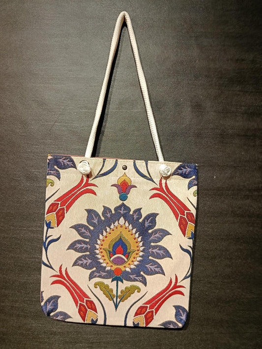 Handmade Tulip Design Shoulder Bag: Organic Cotton Blend