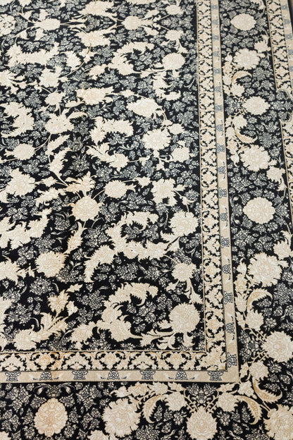8x11 ft, Classic Black Silk Rug: Oriental black fine carpet with Fringes