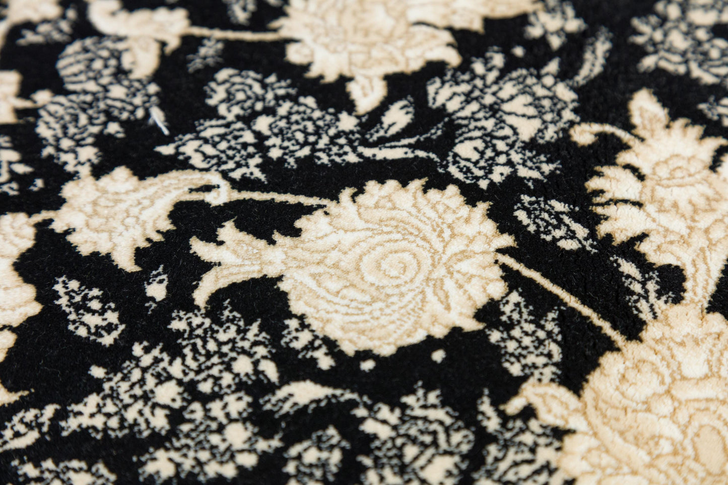 7x10 ft, Classic Black Silk Rug: Oriental black fine carpet with Fringes