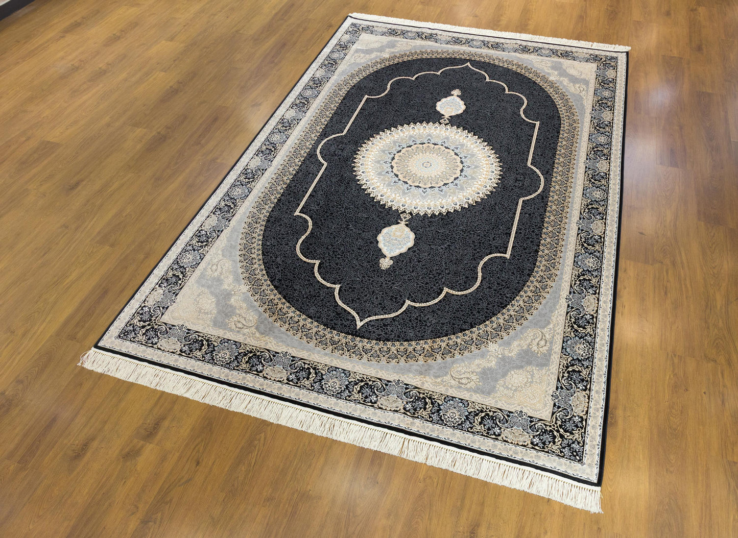 7x10 ft,  Black Classic Medallion Silk Rug: Oriental design carpet