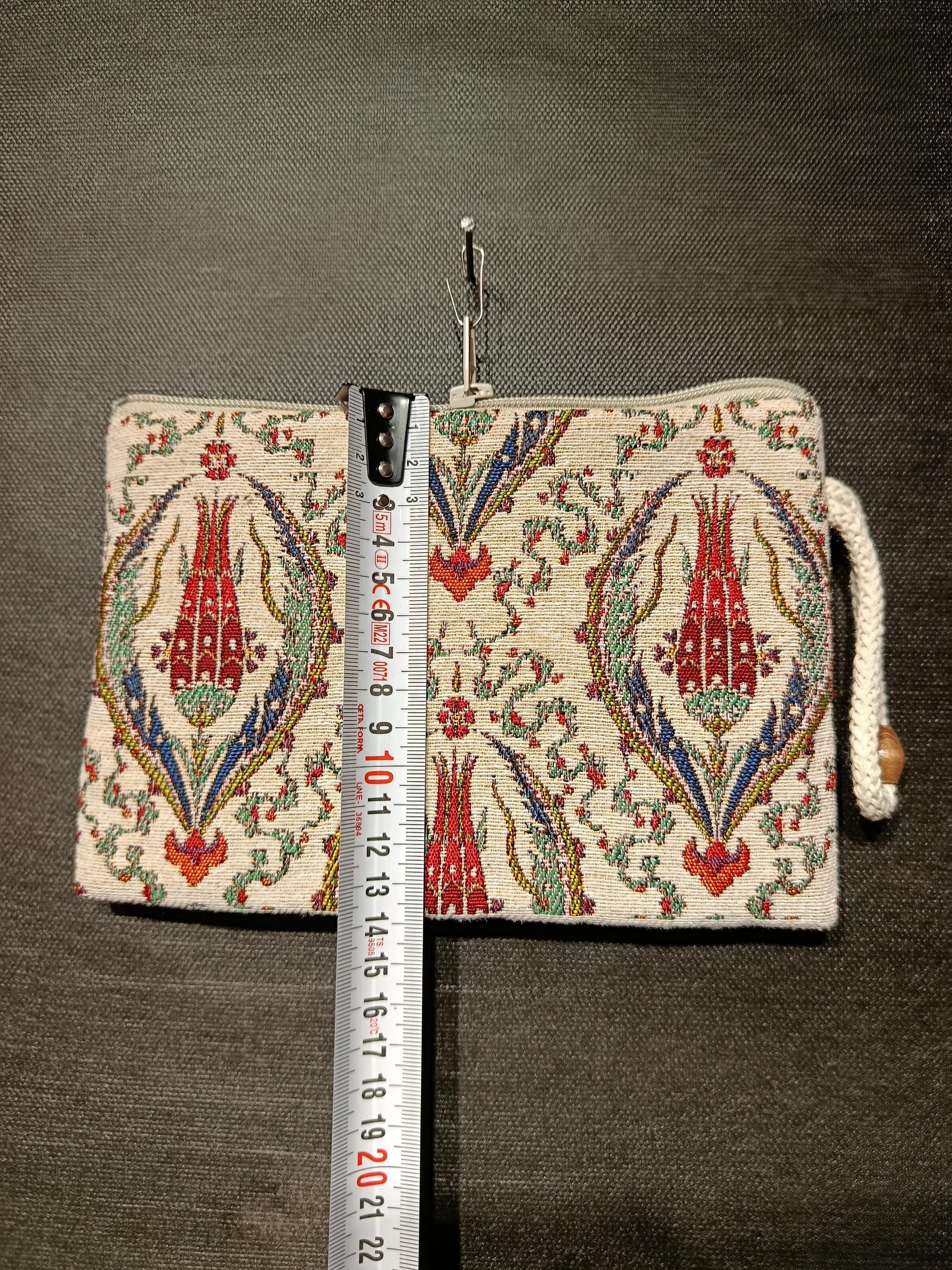 Handmade Gobelin Zipper Purse – Turkish Tulip Pattern Coin Pouch – Small Floral Clutch Bag