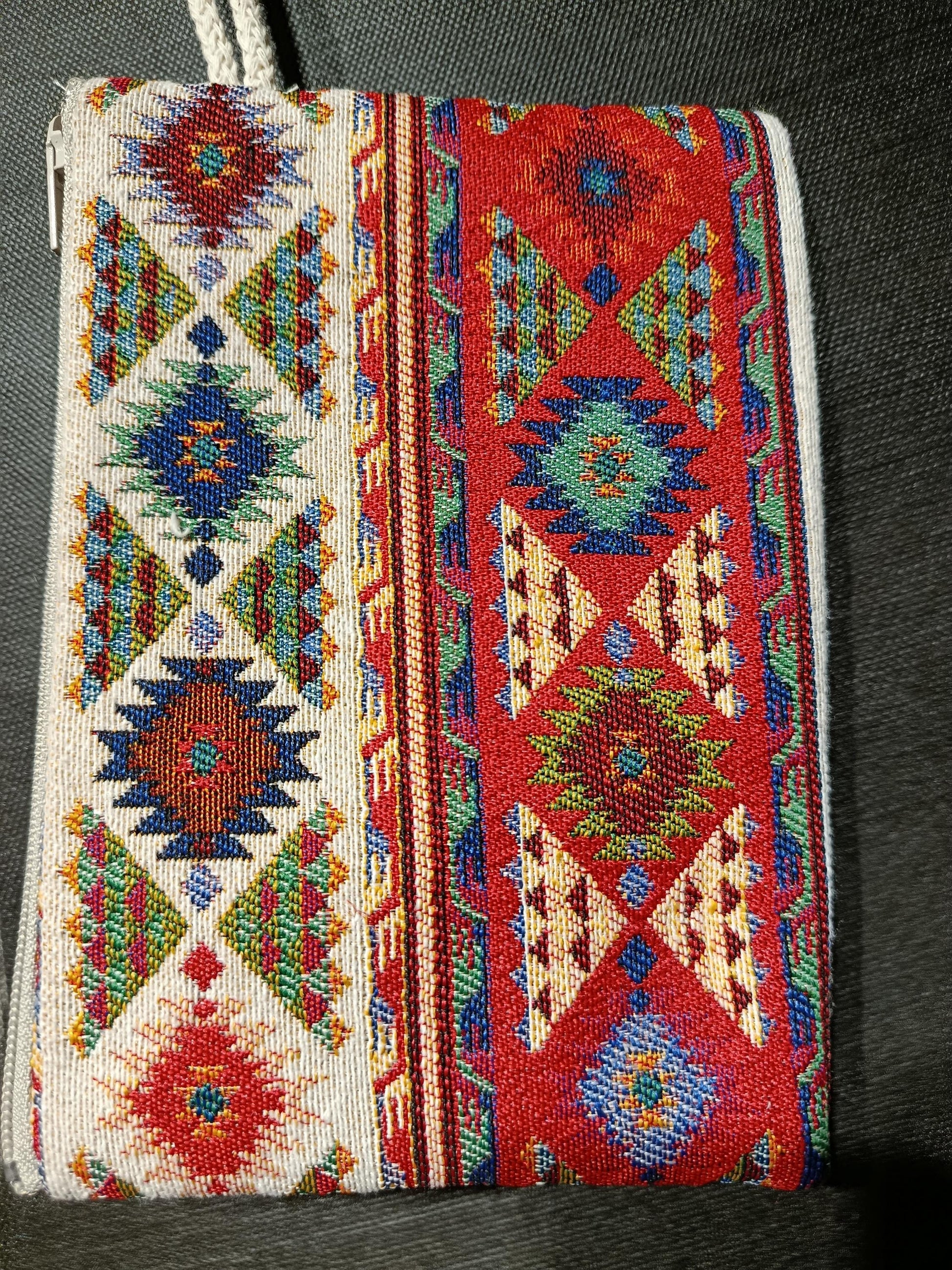 Handmade Gobelin Kilim Clutch – Tribal Patterned Tapestry Pouch – Small Boho Zipper Purse