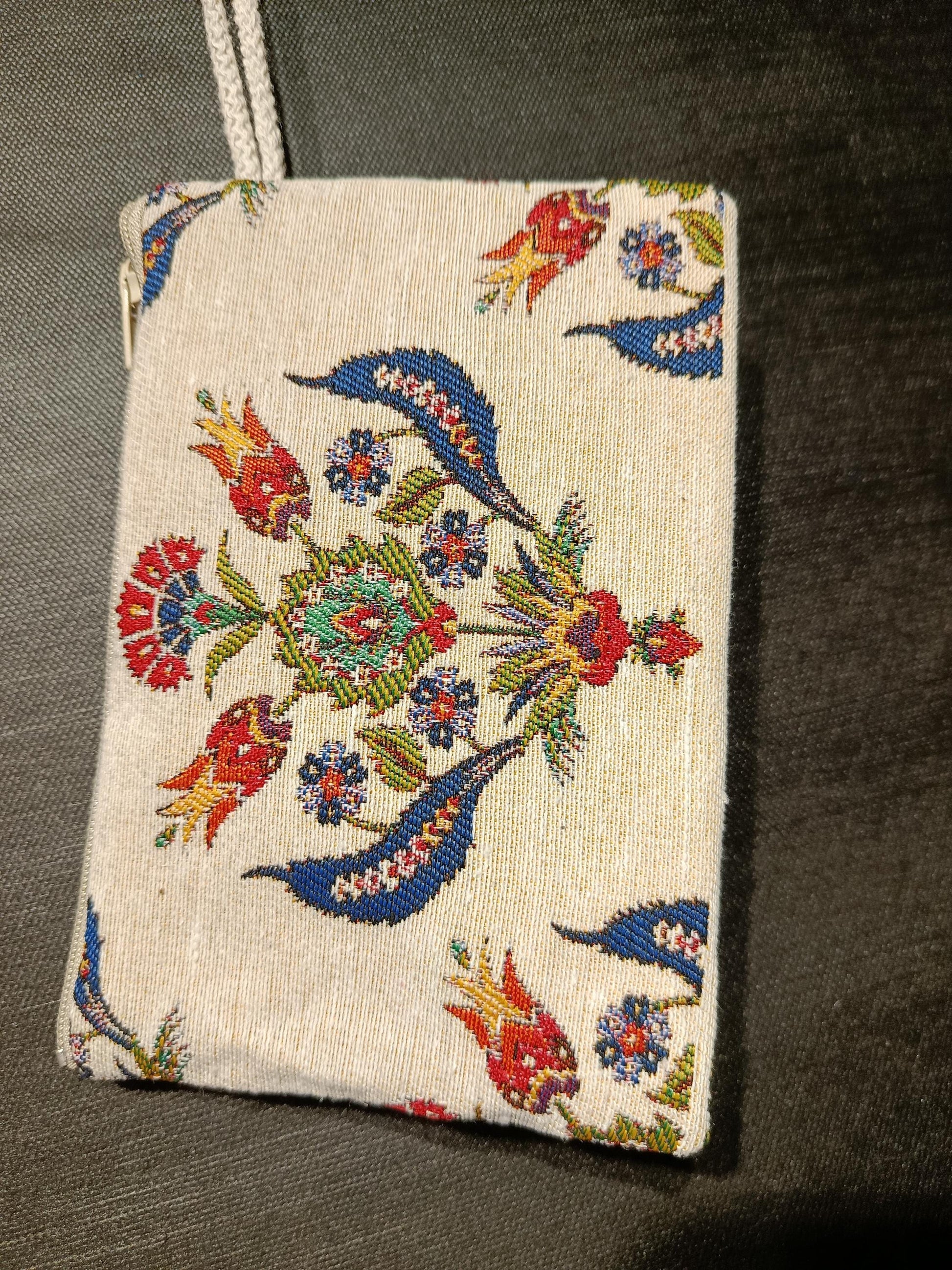 Floral Tapestry Purse: Handmade Cotton Blend Pouch (15cmx20cm)
