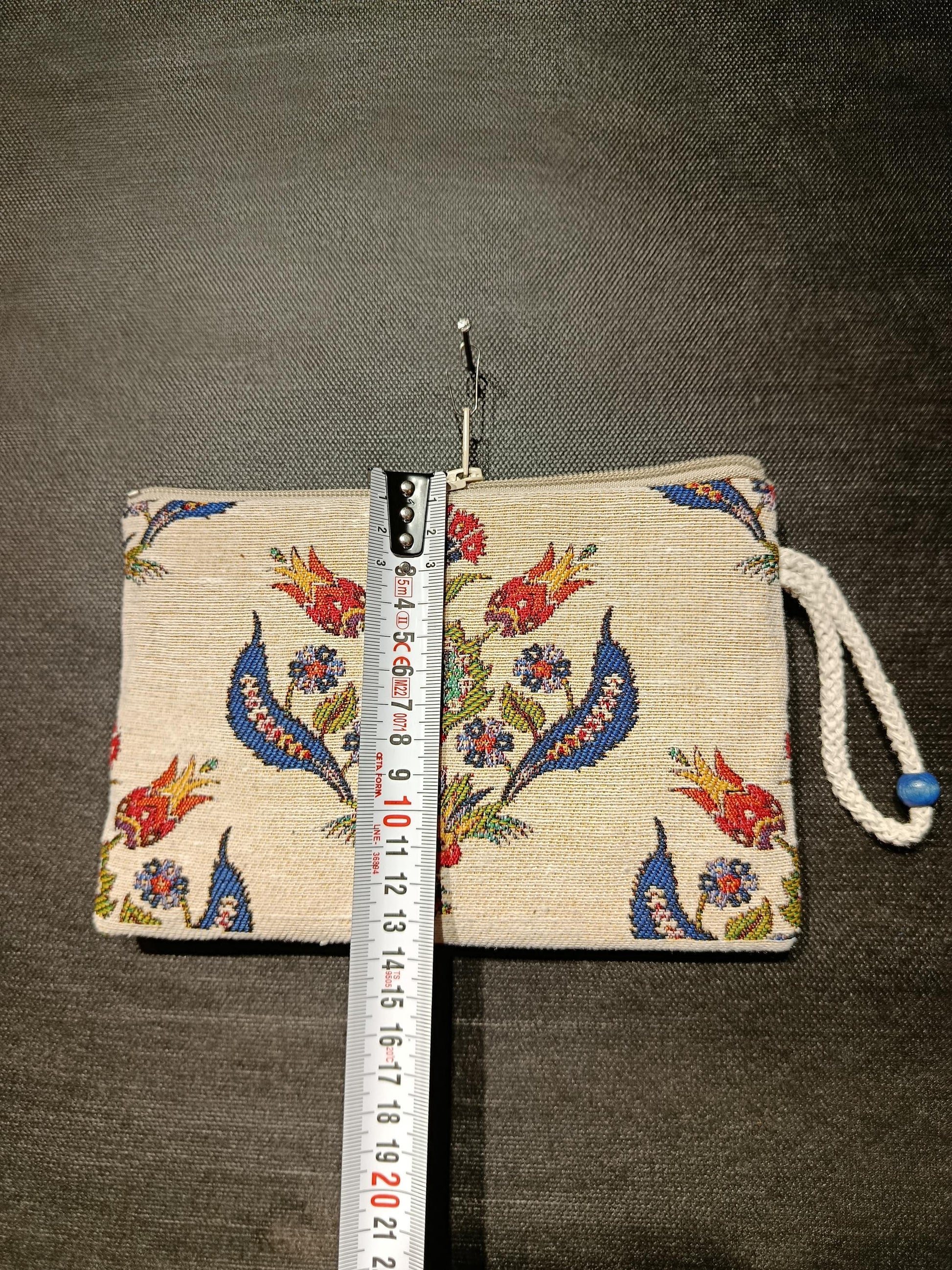 Floral Tapestry Purse: Handmade Cotton Blend Pouch (15cmx20cm)