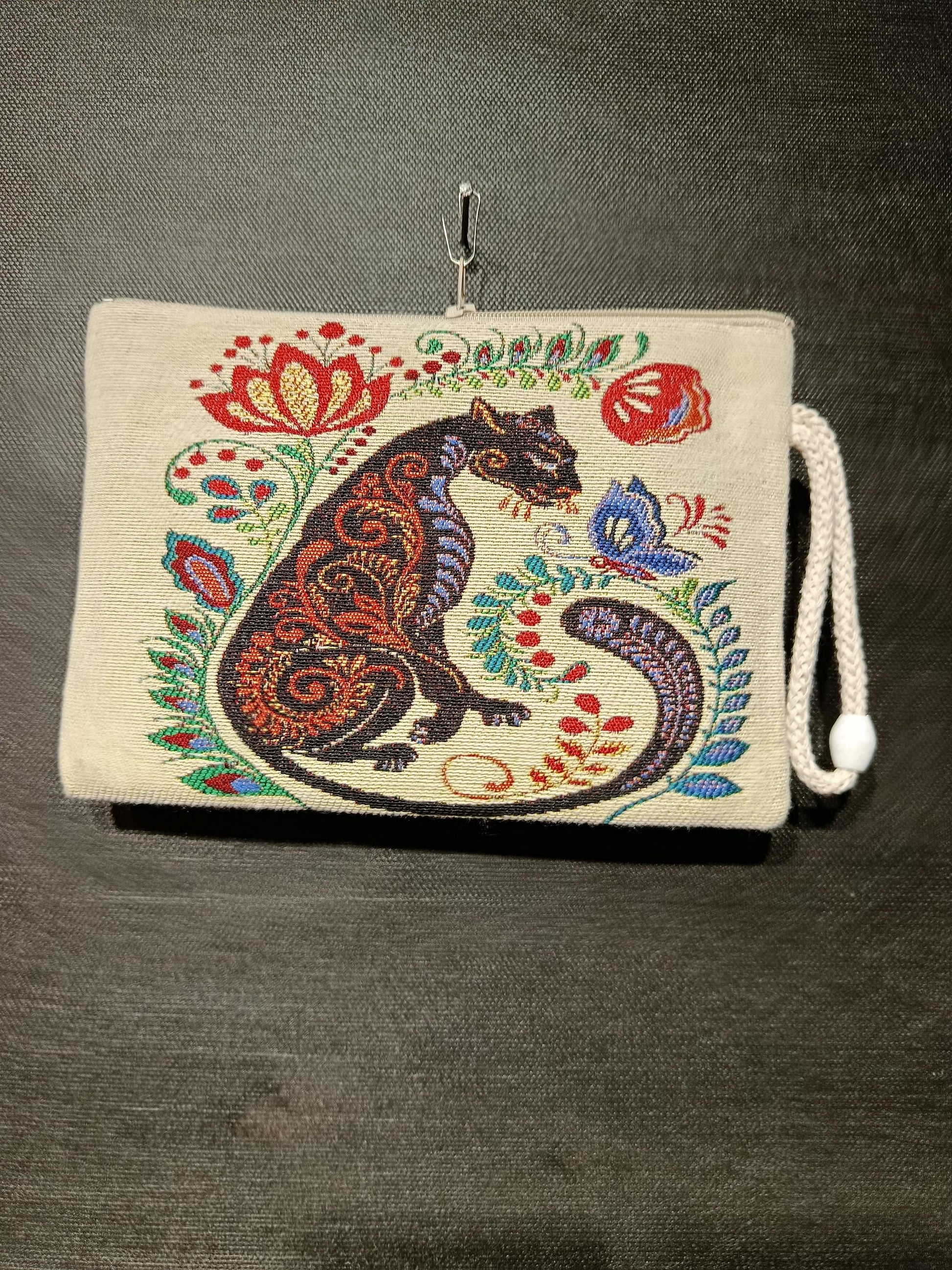 Handmade Gobelin Cat Clutch – Embroidered-Style Tapestry Purse with Floral Design – Boho Cat Zip Pouch