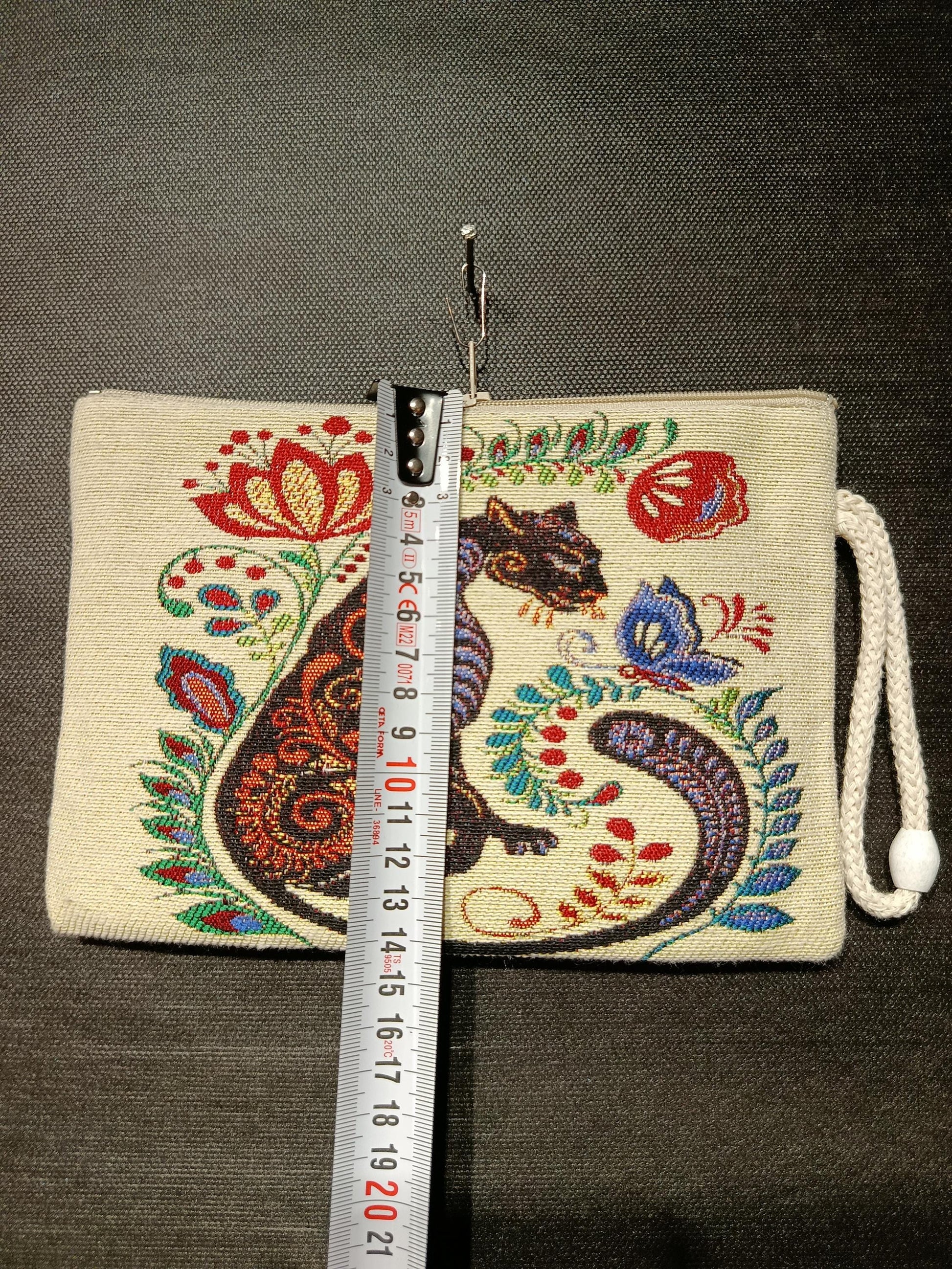 Handmade Gobelin Cat Clutch – Embroidered-Style Tapestry Purse with Floral Design – Boho Cat Zip Pouch