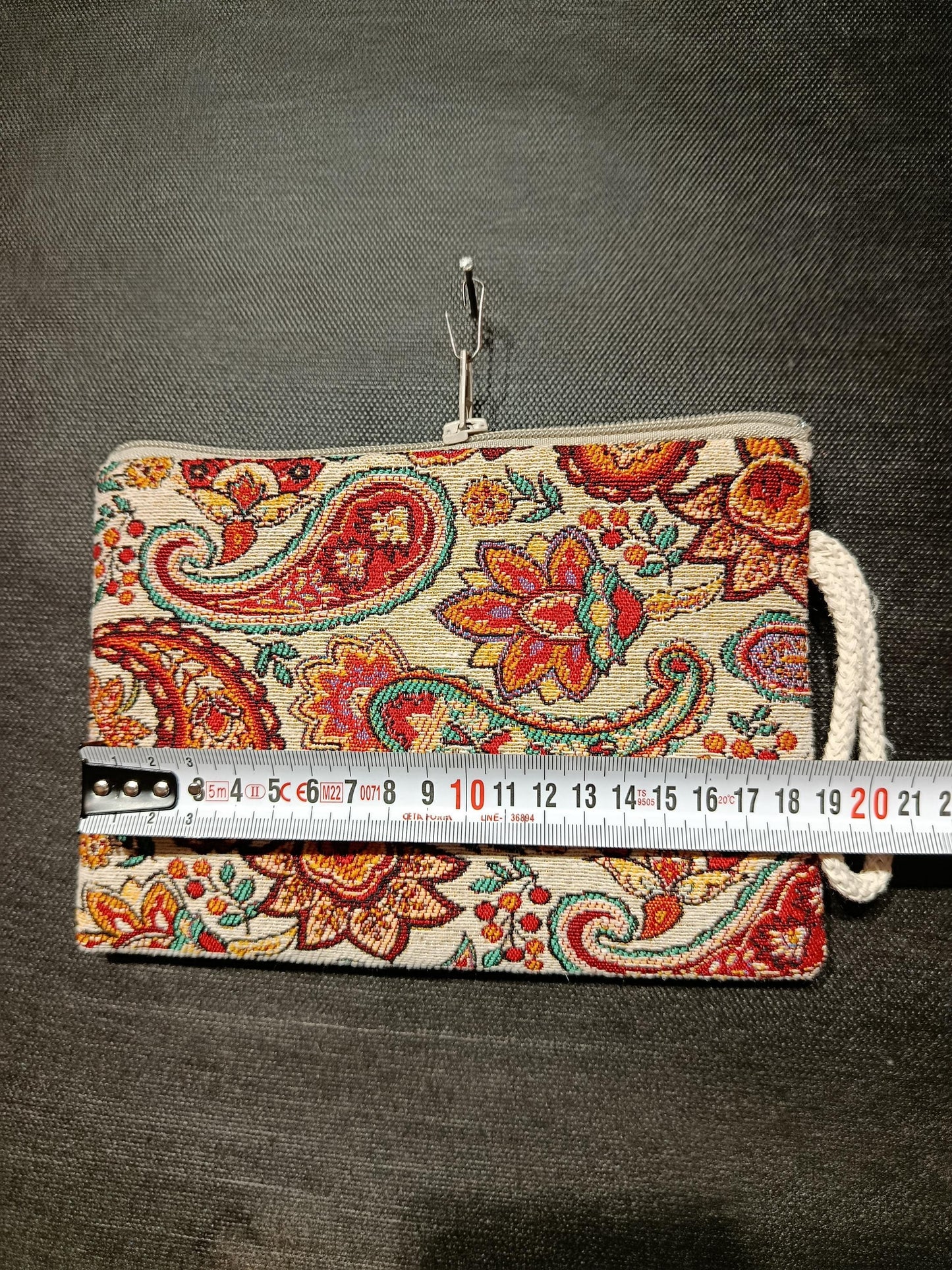 Handmade Gobelin Paisley Clutch – Tapestry Purse with Traditional Floral Pattern – Boho Zip Pouch