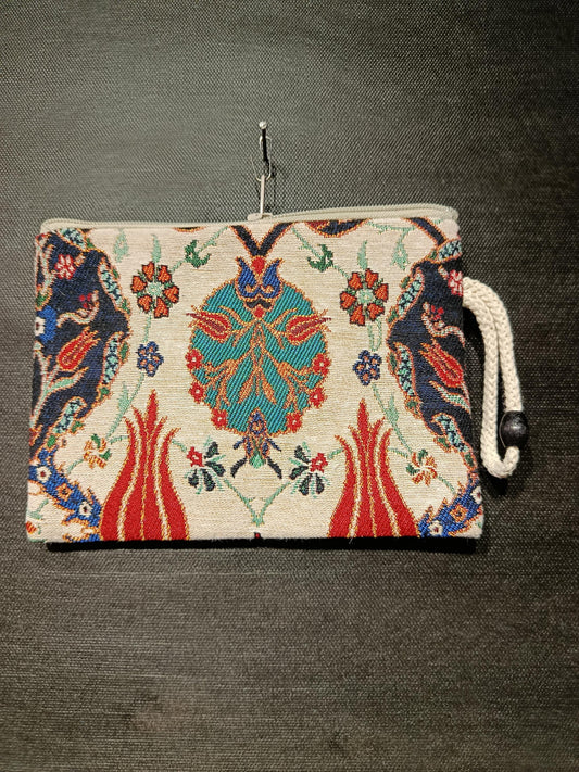 Handmade Gobelin Clutch with Traditional Turkish Motif – Tapestry Zippered Pouch – Ethnic Pattern Purse