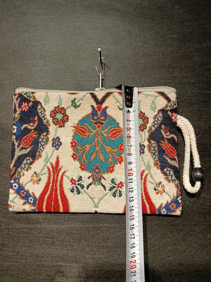 Handmade Gobelin Clutch with Traditional Turkish Motif – Tapestry Zippered Pouch – Ethnic Pattern Purse