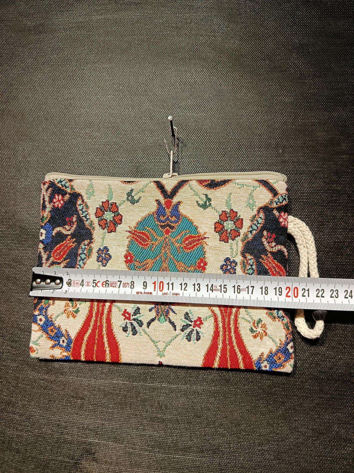 Handmade Gobelin Clutch with Traditional Turkish Motif – Tapestry Zippered Pouch – Ethnic Pattern Purse