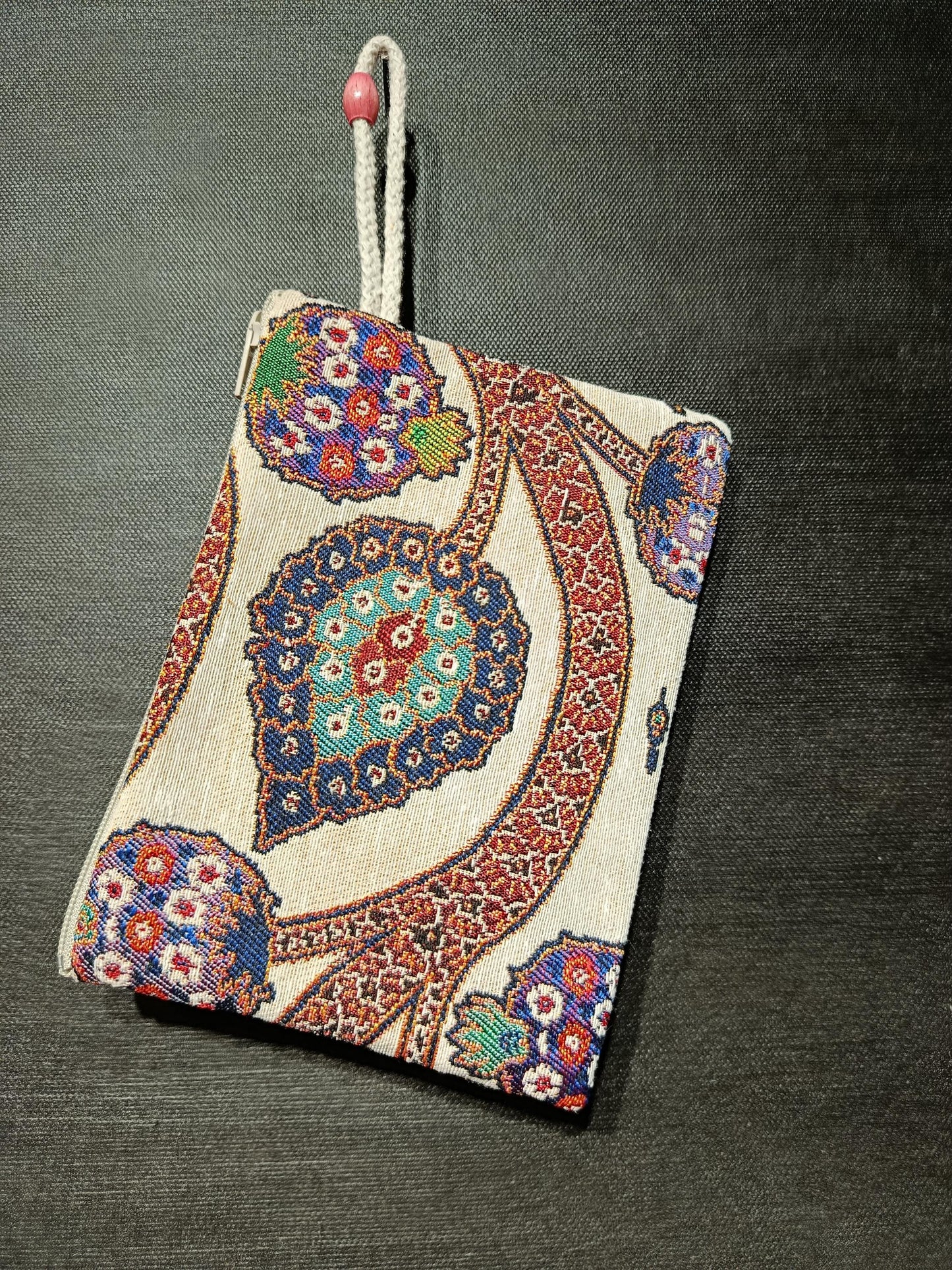 Persian Floral Motif Tapestry Pouch – Gobelin Zipper Bag with Turkish Traditional Design