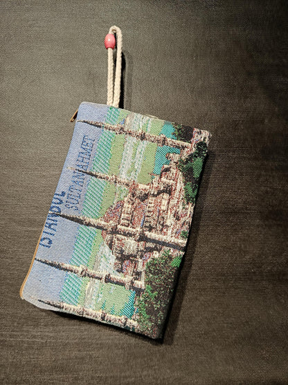 Sultanahmet Istanbul Tapestry Pouch – Turkish Souvenir Clutch with Blue Mosque Design