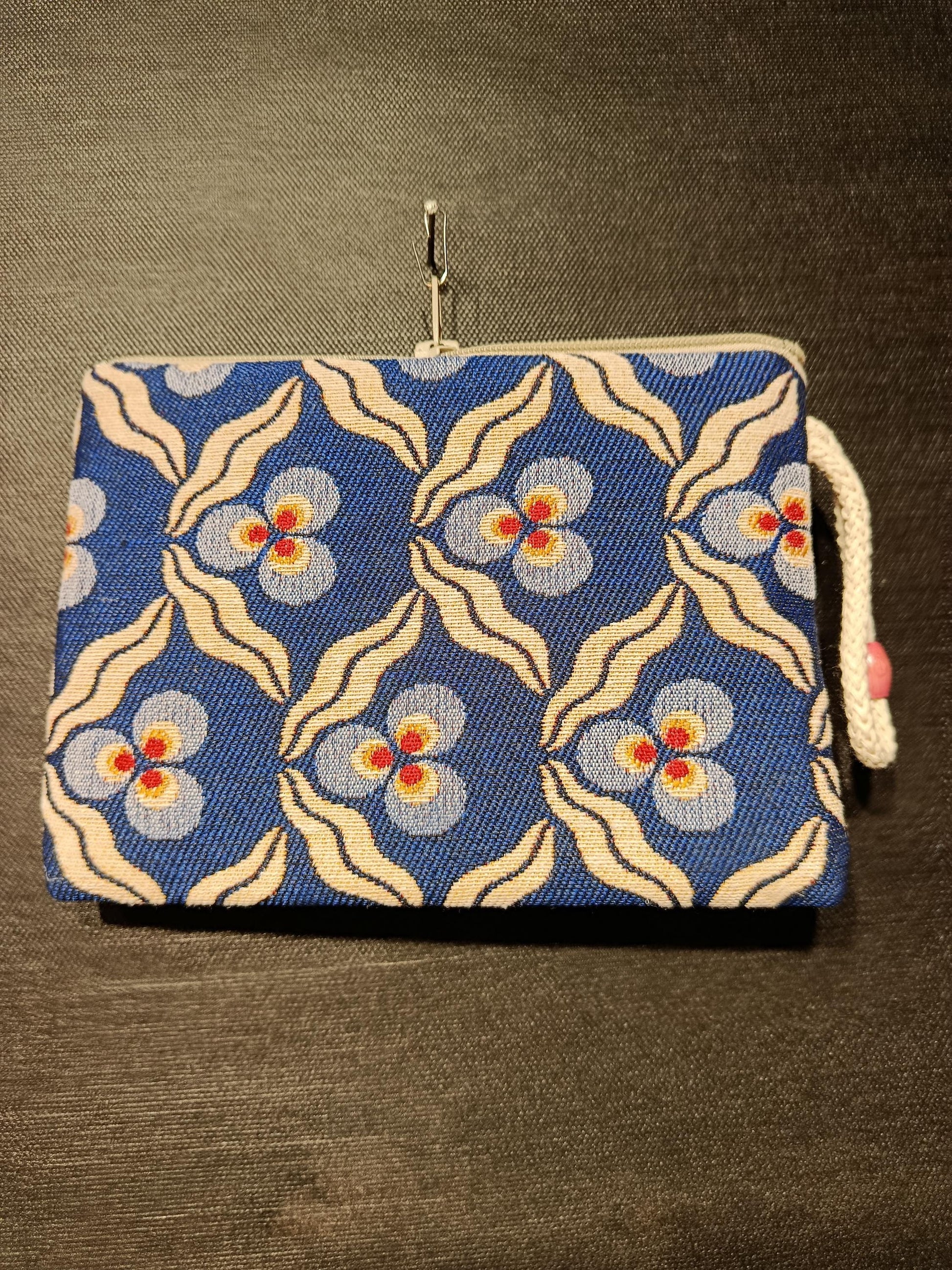Blue Floral Gobelin Tapestry Clutch – Retro Flower Zip Pouch