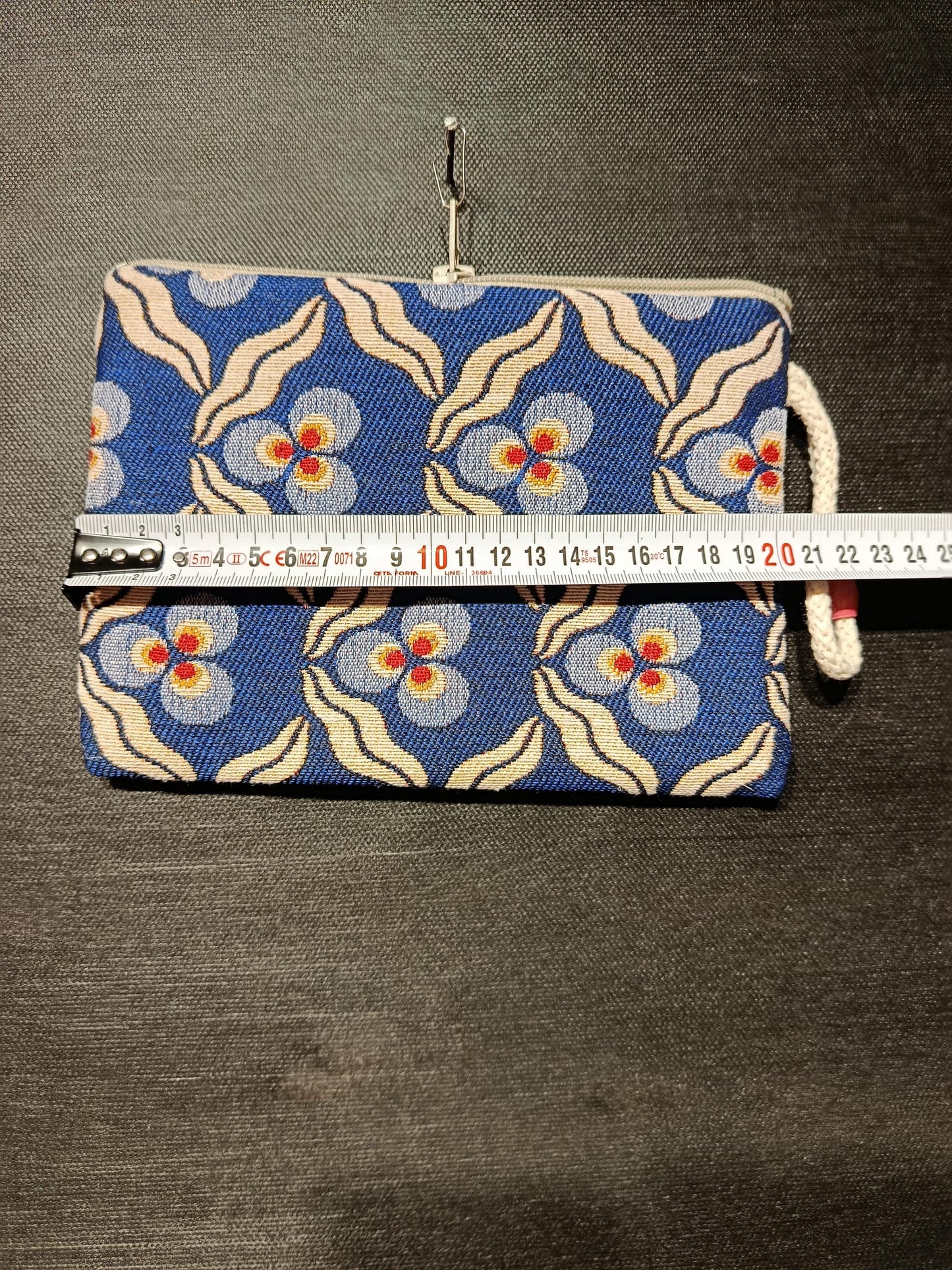 Blue Floral Gobelin Tapestry Clutch – Retro Flower Zip Pouch