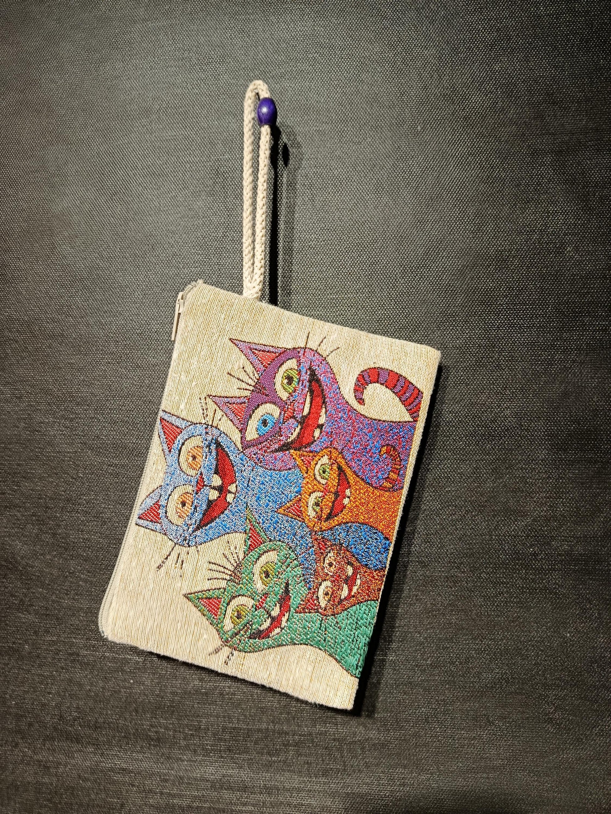 Colorful Cat Tapestry Clutch – Quirky Zip Pouch with Cartoon Cat Print & Wrist Strap