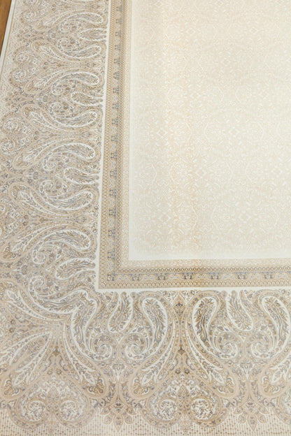 7x10 ft, Beige Classic Silk Rug with paisley desing on the border, fine fringes