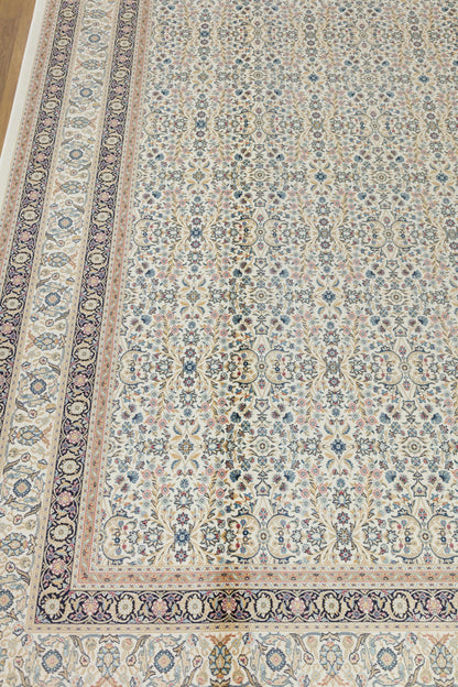 7x10 ft, Classic Blue Silk Rug: Oriental blue fine carpet with Fringes