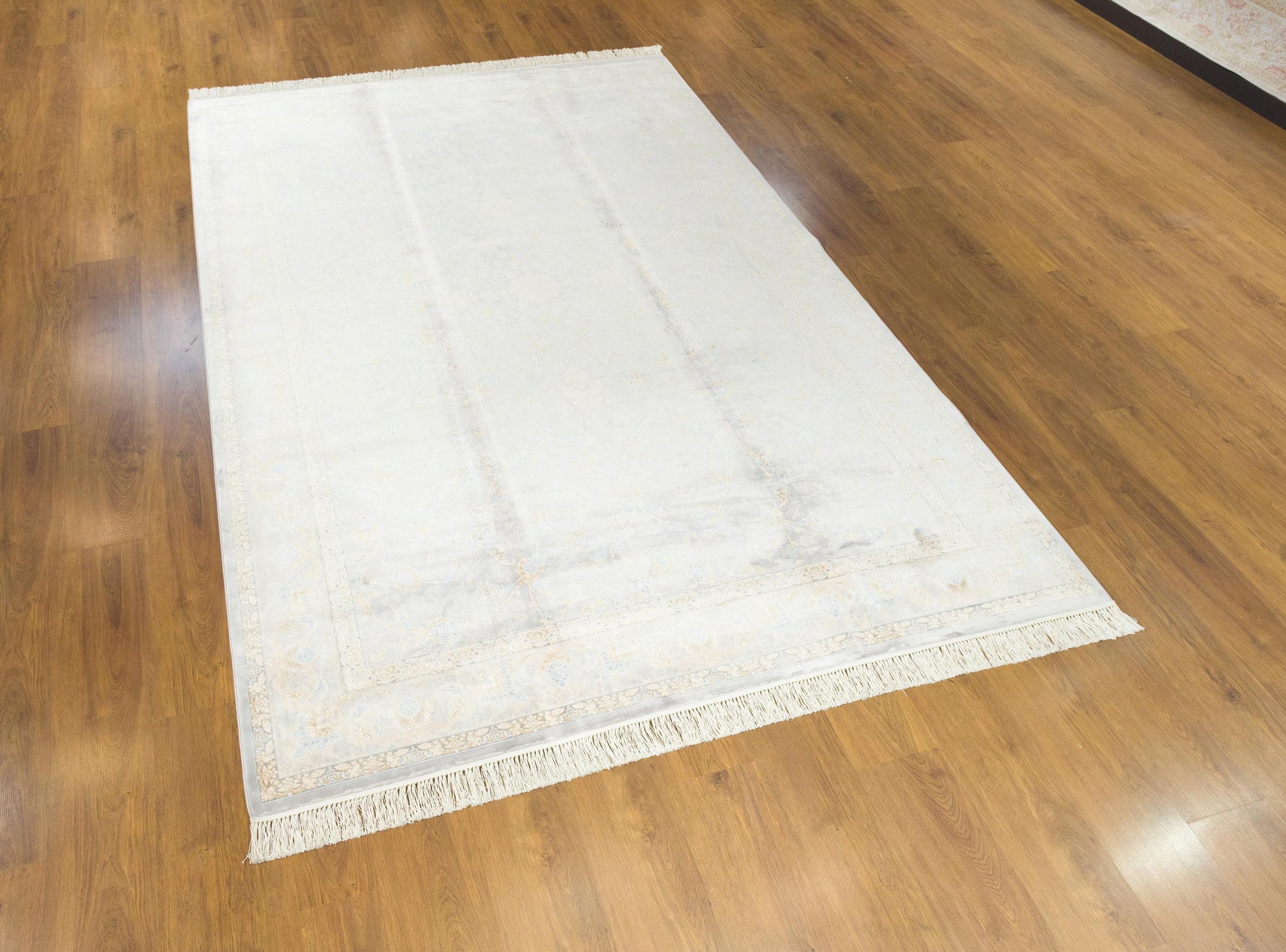 7x10 ft, Classic blue oriental Silk Rug: Bamboo Yarn, fine Fringes