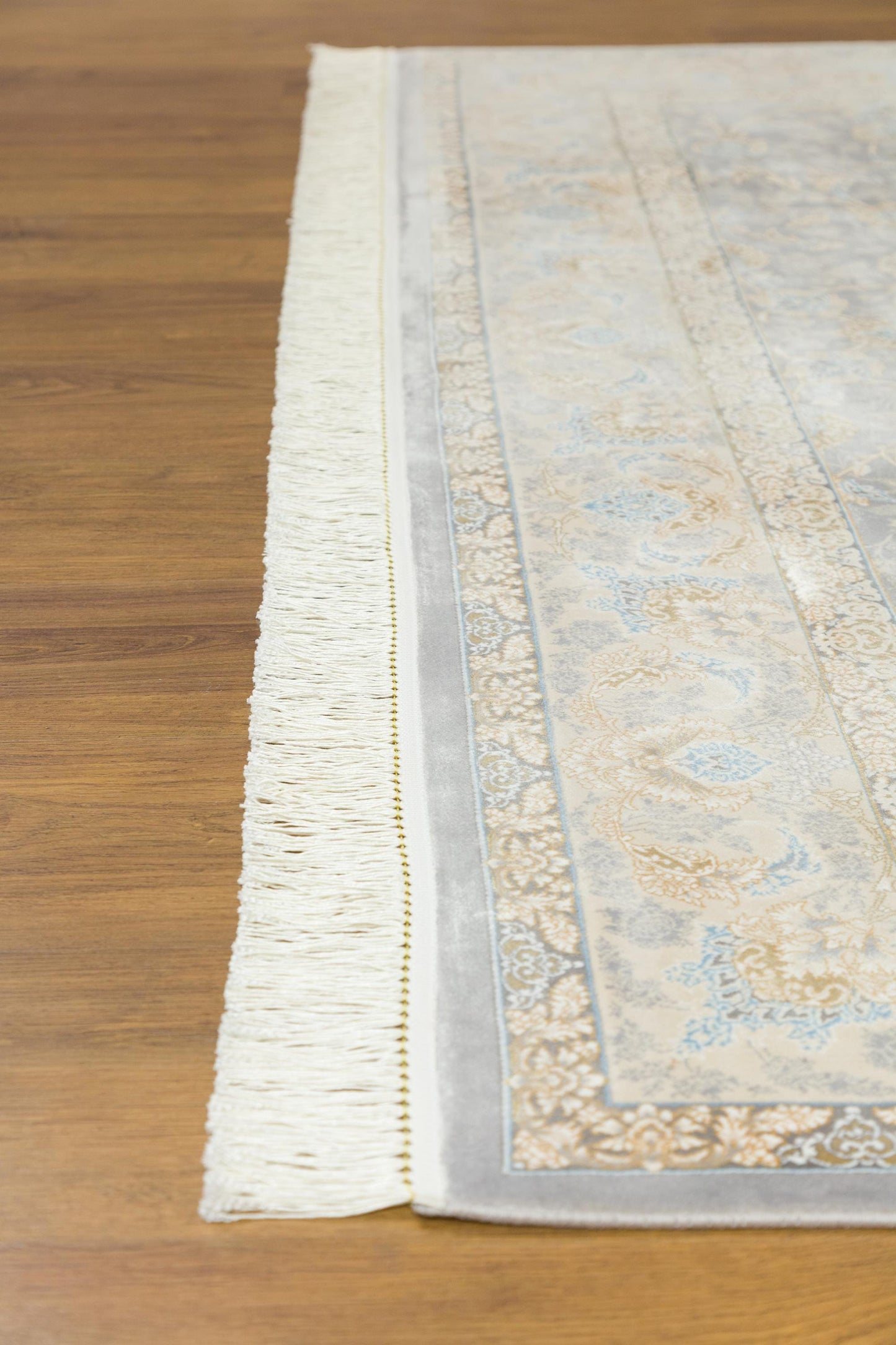 7x10 ft, Classic blue oriental Silk Rug: Bamboo Yarn, fine Fringes