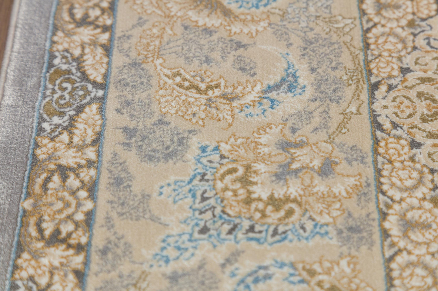 7x10 ft, Classic blue oriental Silk Rug: Bamboo Yarn, fine Fringes