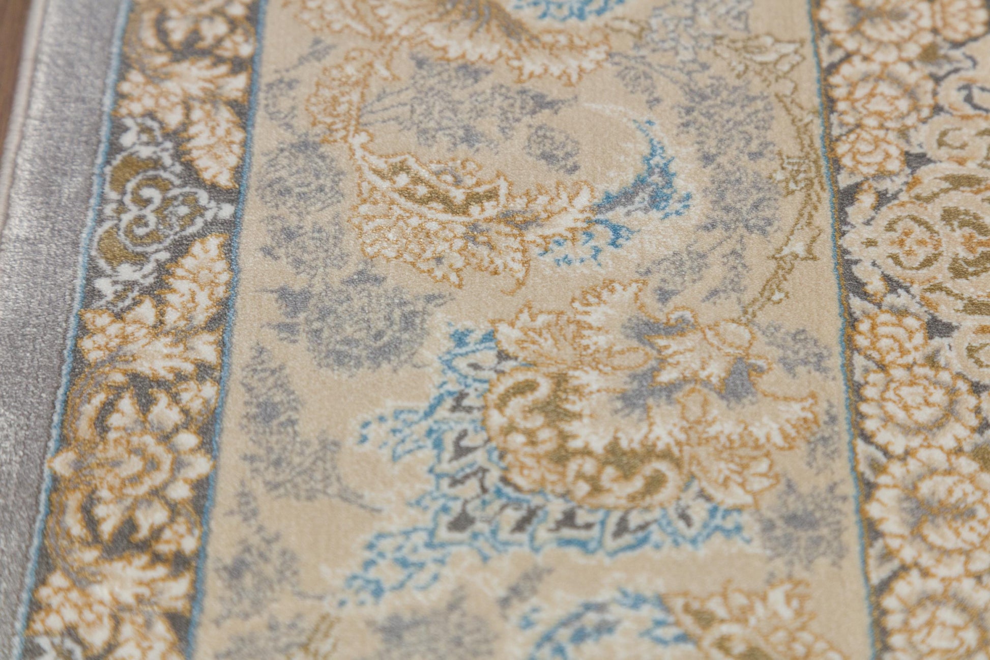 7x10 ft, Classic blue oriental Silk Rug: Bamboo Yarn, fine Fringes