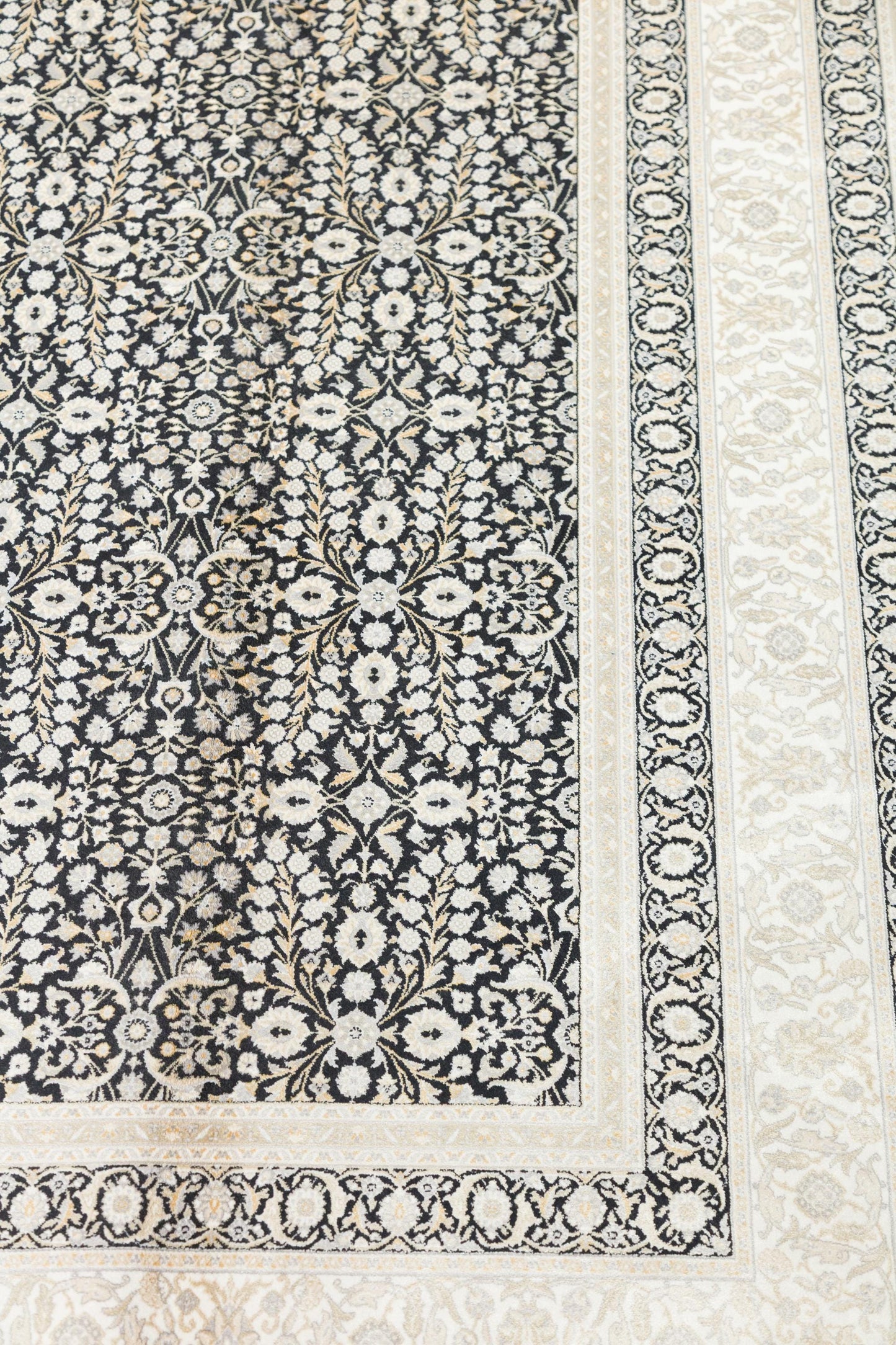 7x10 ft, Classic Black Silk Rug: Oriental black fine carpet with Fringes