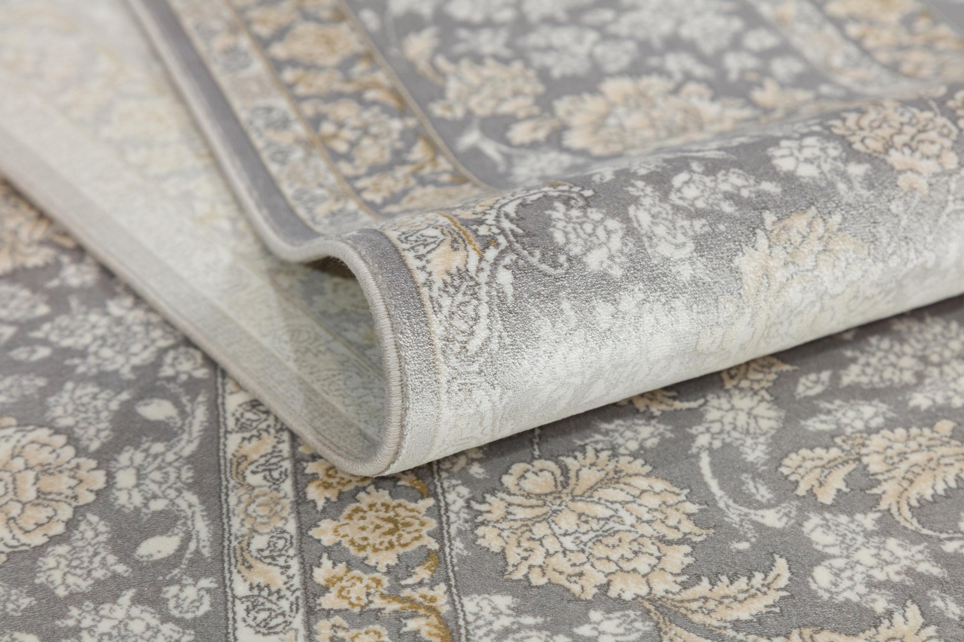 5x7 ft, Classic Oriental Gray Floral Silk Rug with fine fringes