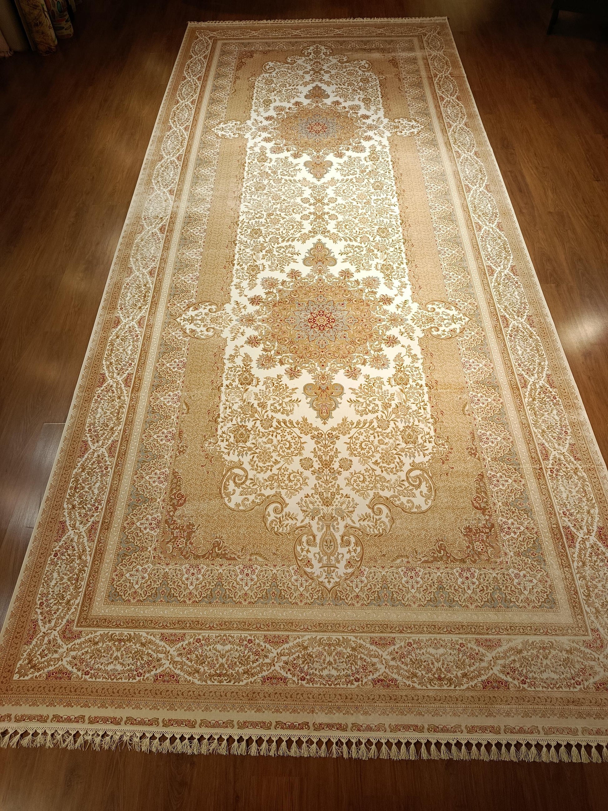 9x21 ft, Large Classic Beige Silk Rug - Distressed Medallion Design Carpet