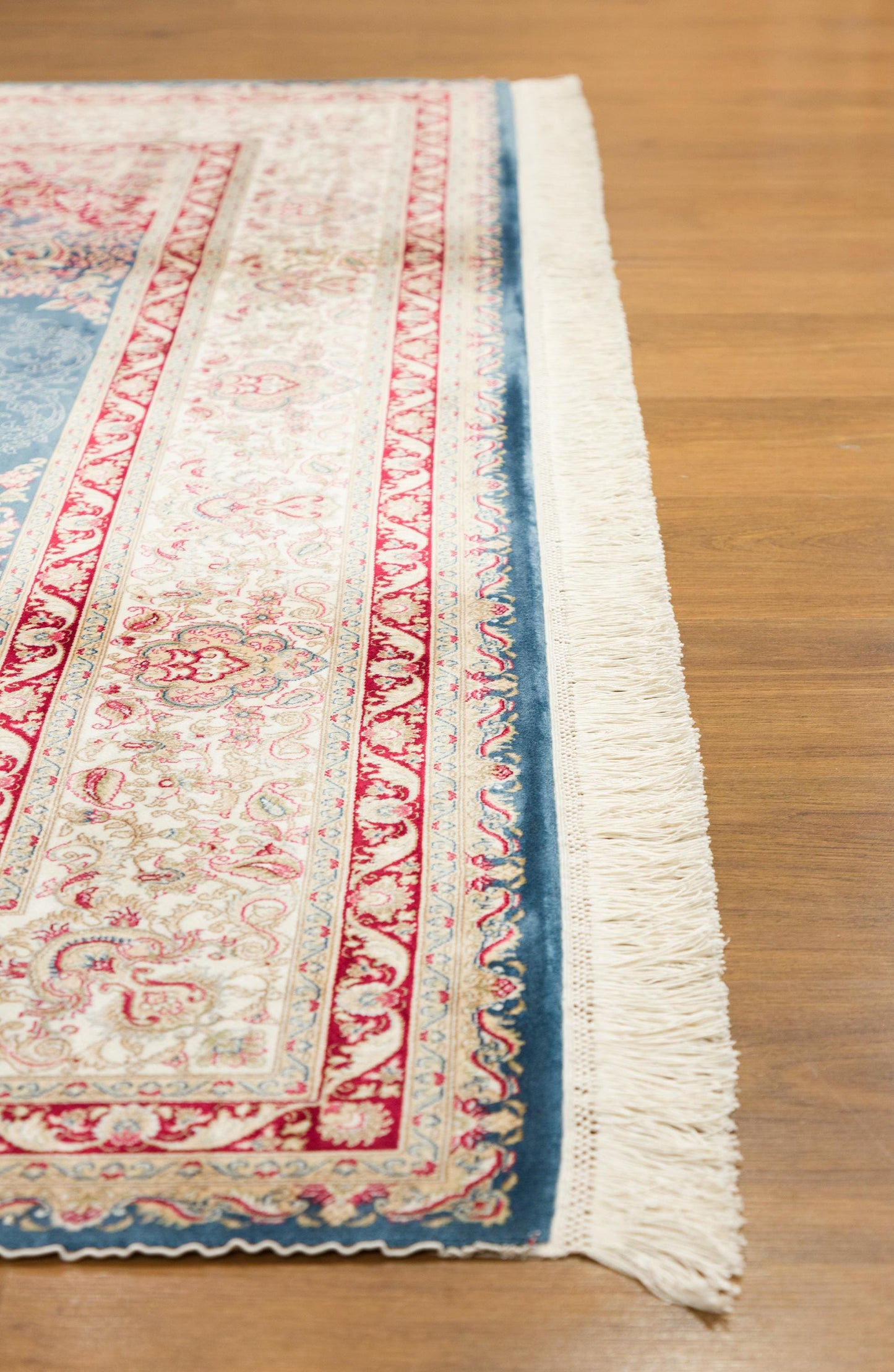 7x10 ft, Fine Turkish Silk Rug with Handmade Silk Fringes