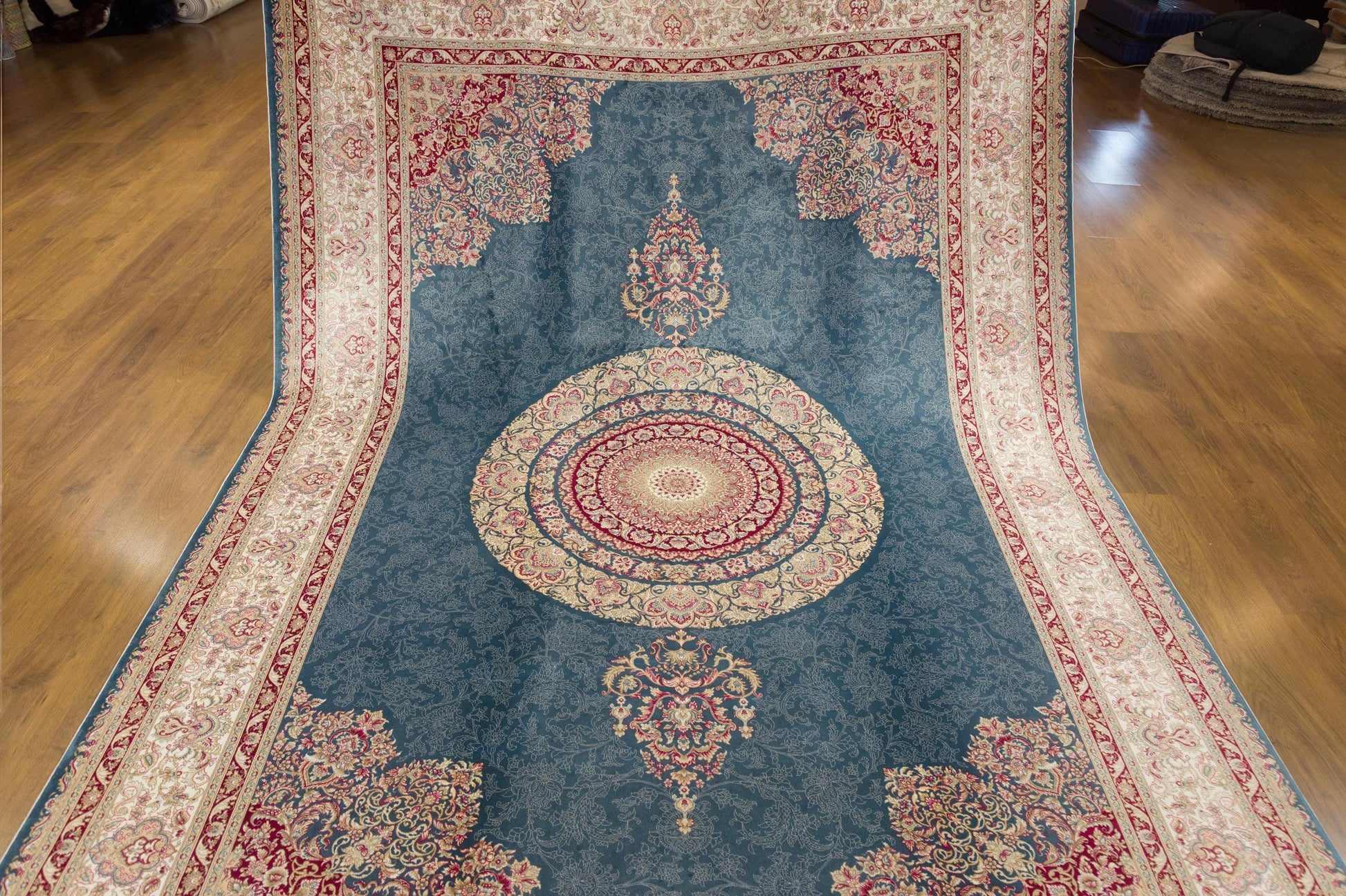 7x10 ft, Fine Turkish Silk Rug with Handmade Silk Fringes