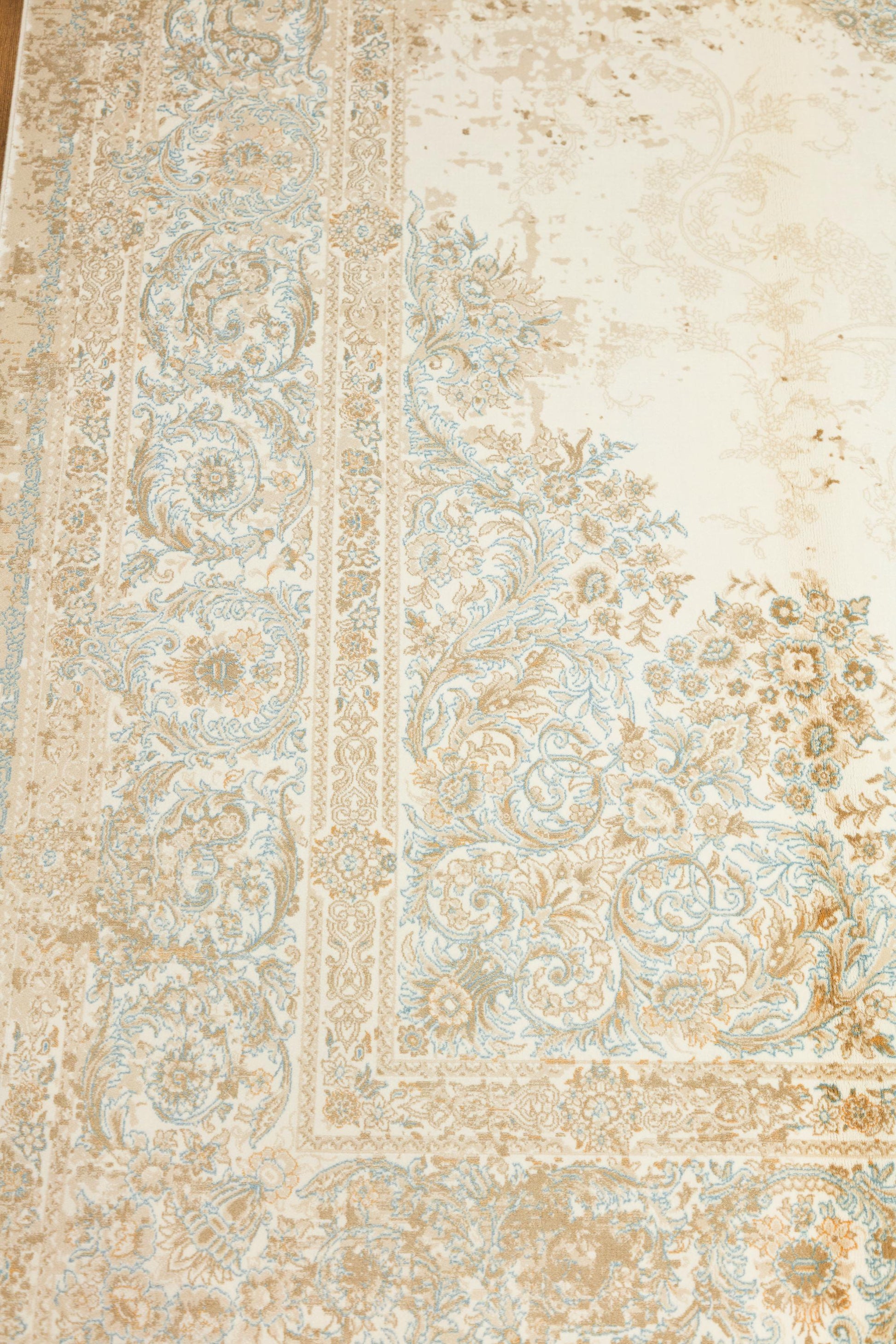 7x10 ft, Beige medallion classic Silk rug with fine tassels