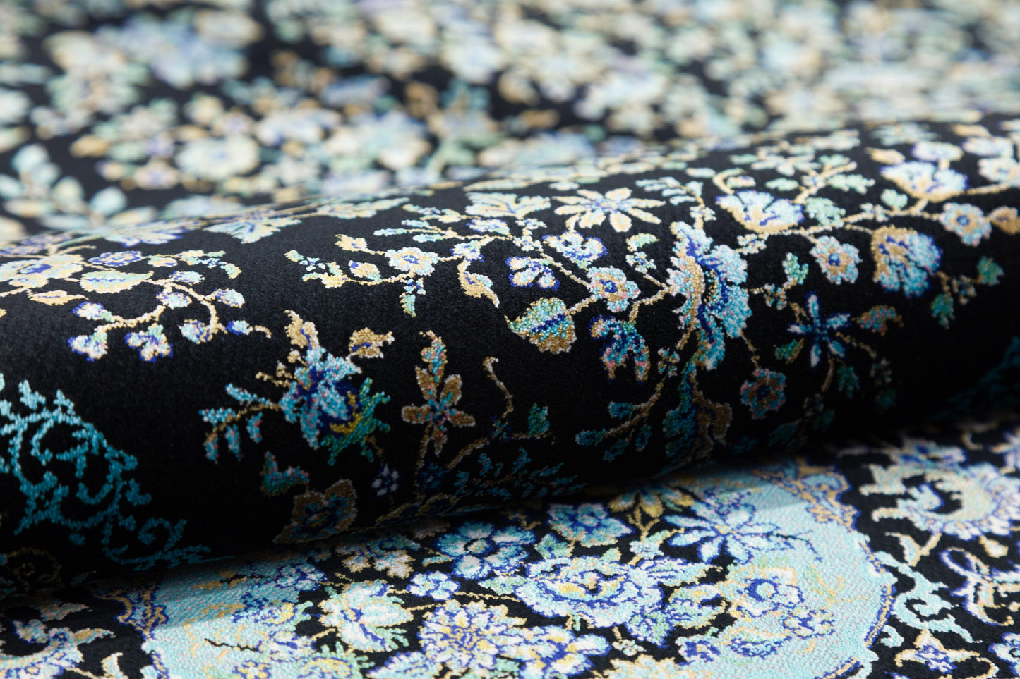 7x10 ft, Classic Black Silk Rug: Oriental black fine carpet with Fringes