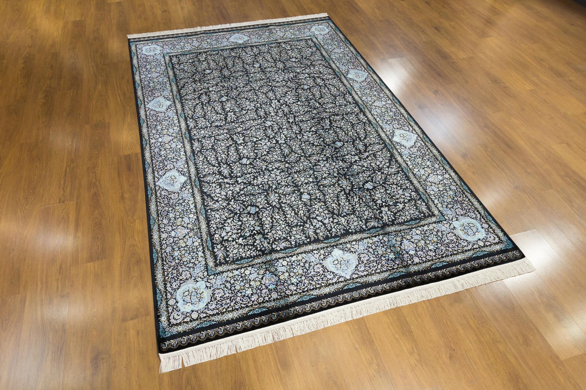 7x10 ft, Classic Black Silk Rug: Oriental black fine carpet with Fringes
