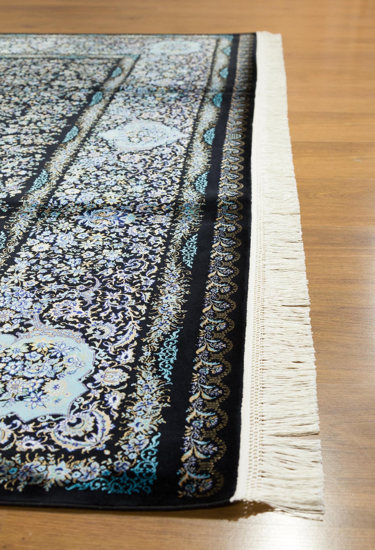 7x10 ft, Classic Black Silk Rug: Oriental black fine carpet with Fringes