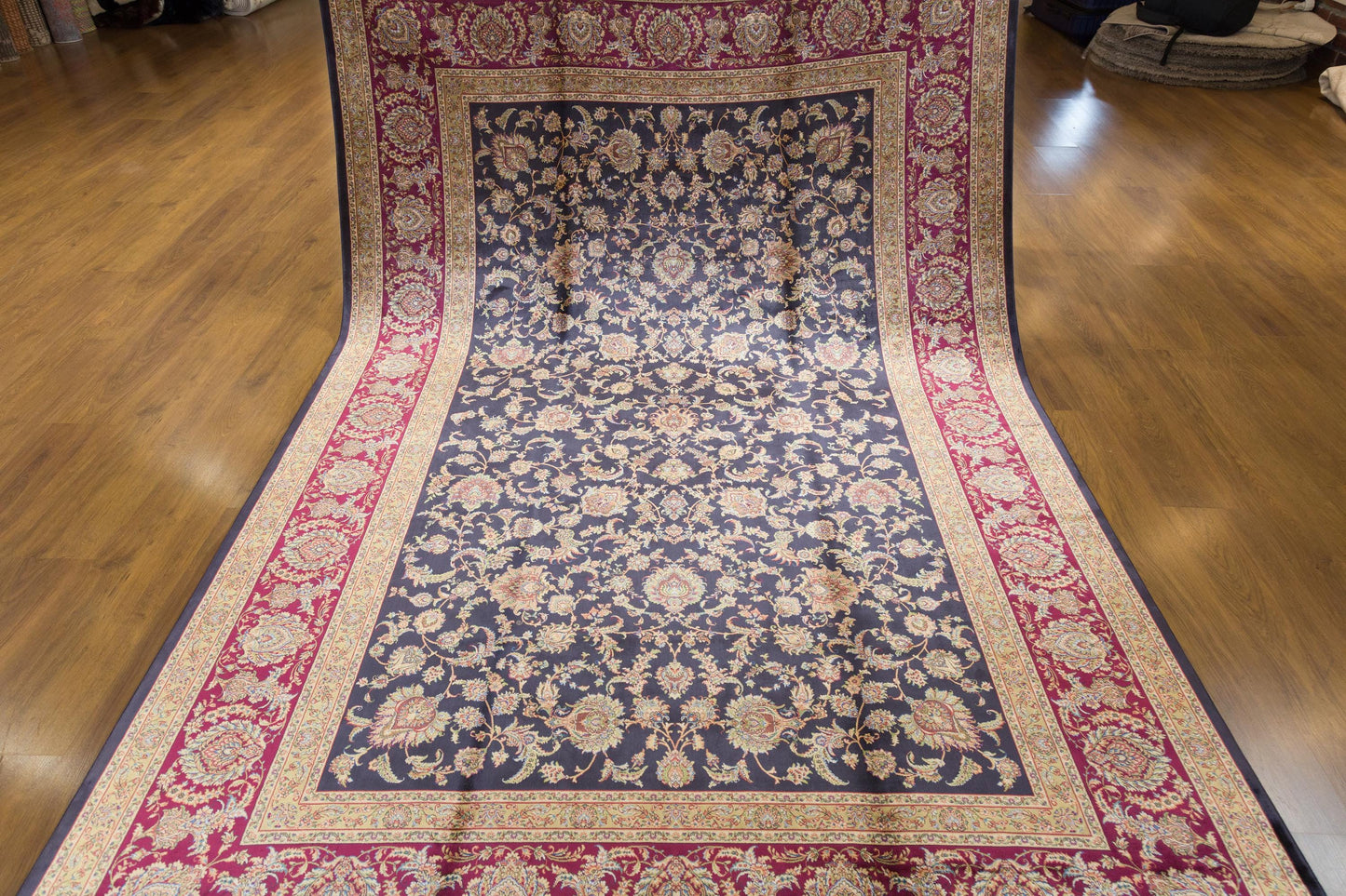 7x10 ft, Classic Blue Silk Rug: Oriental blue fine carpet with Fringes