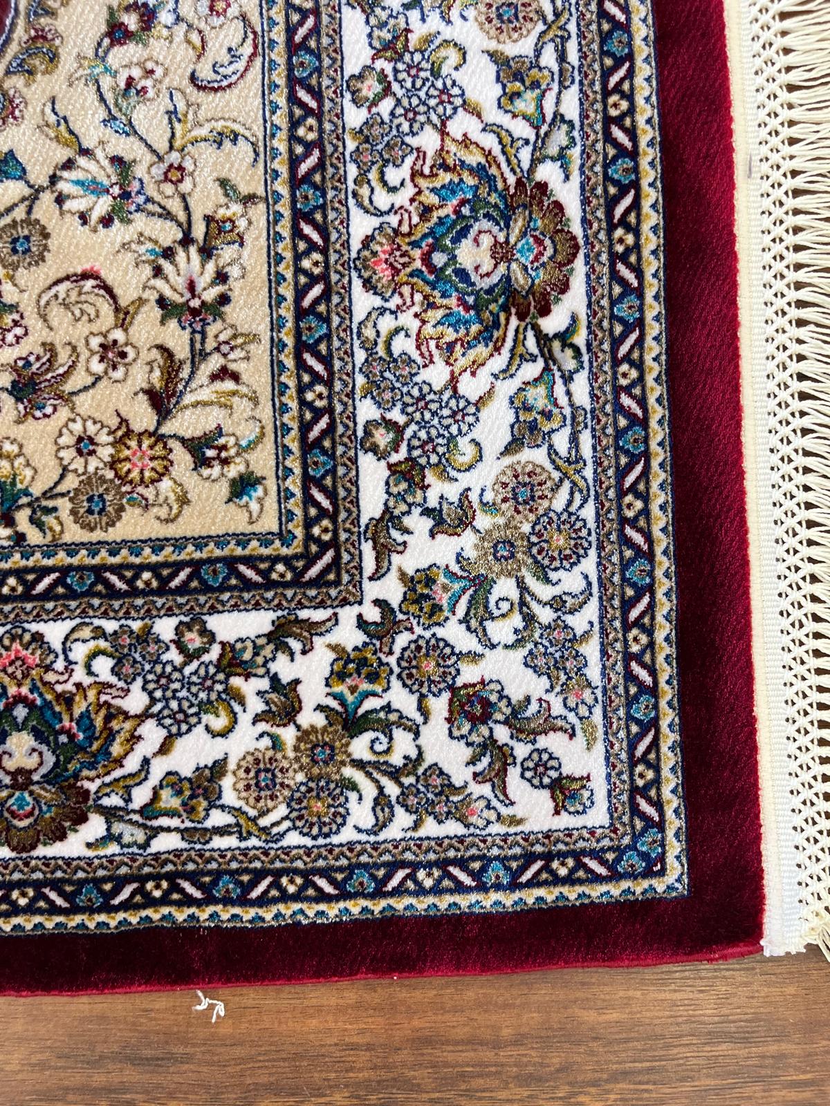 Bamboo Silk Prayer Rug: Soft Muslim Seccade with Silk Fringes