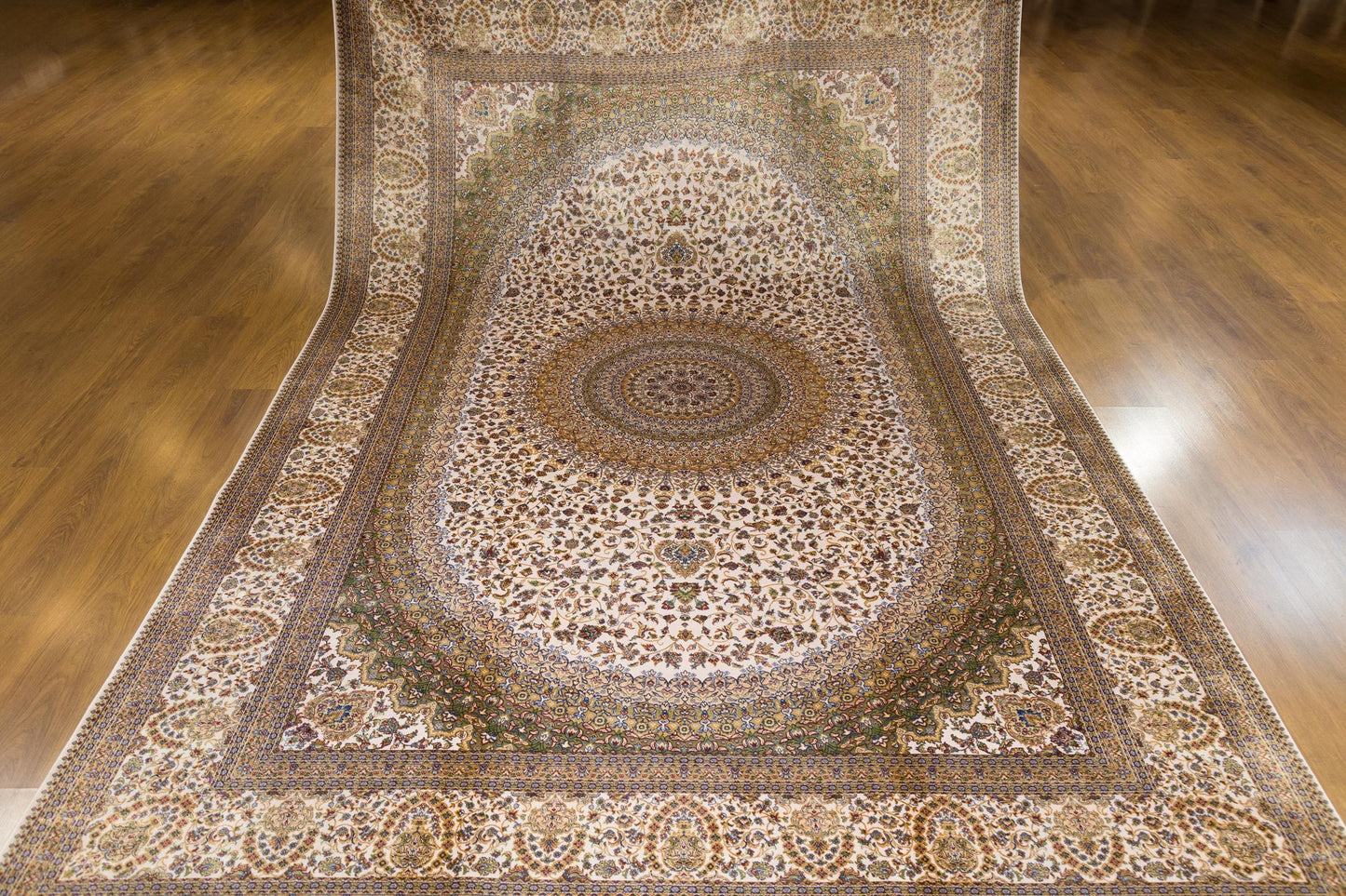 7x10 ft, Beige Classic oriental medallion Silk Rug made with viscose yarn