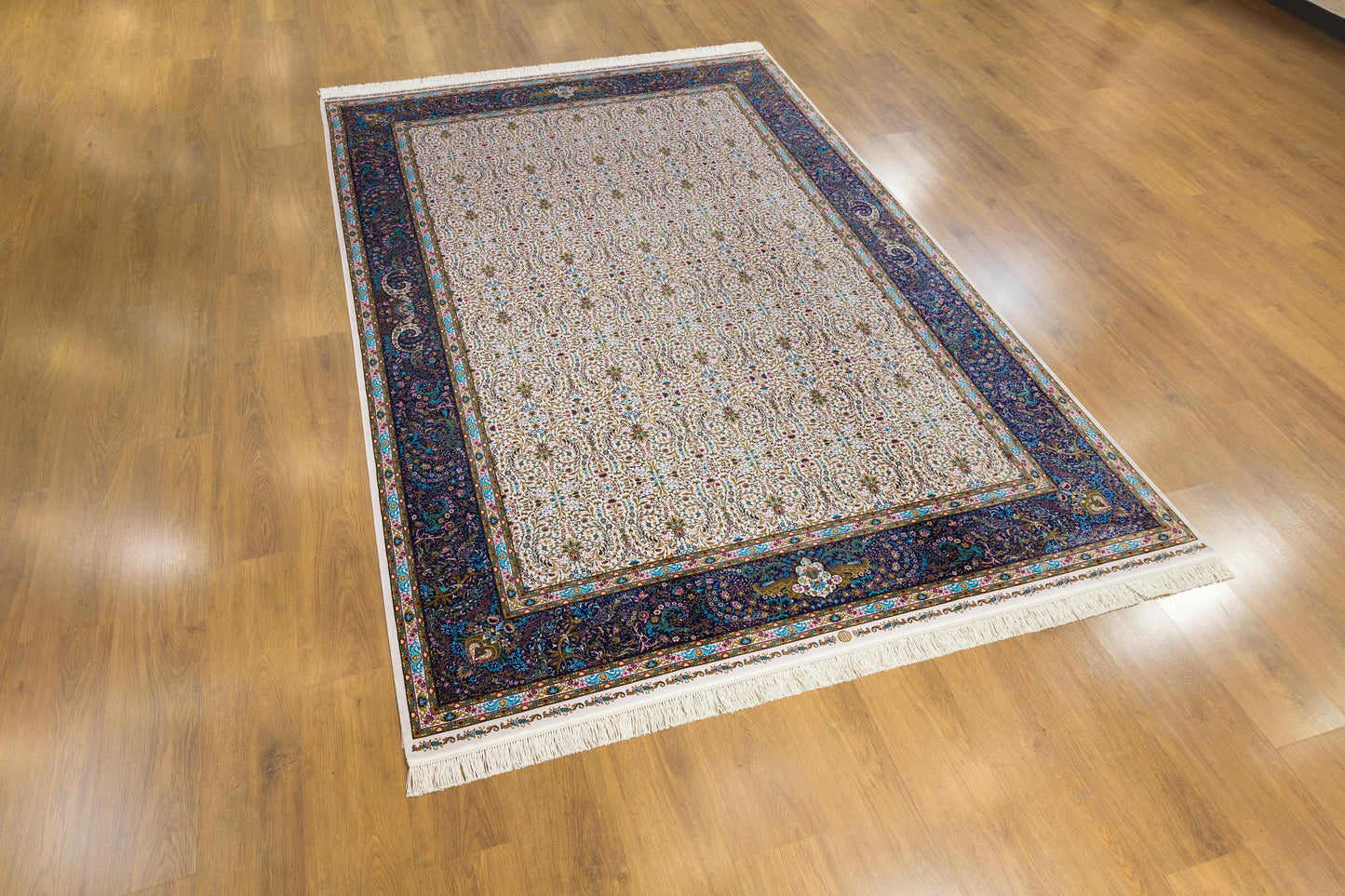 7x10 ft, Classic Blue Silk Rug: Oriental blue fine carpet with Fringes