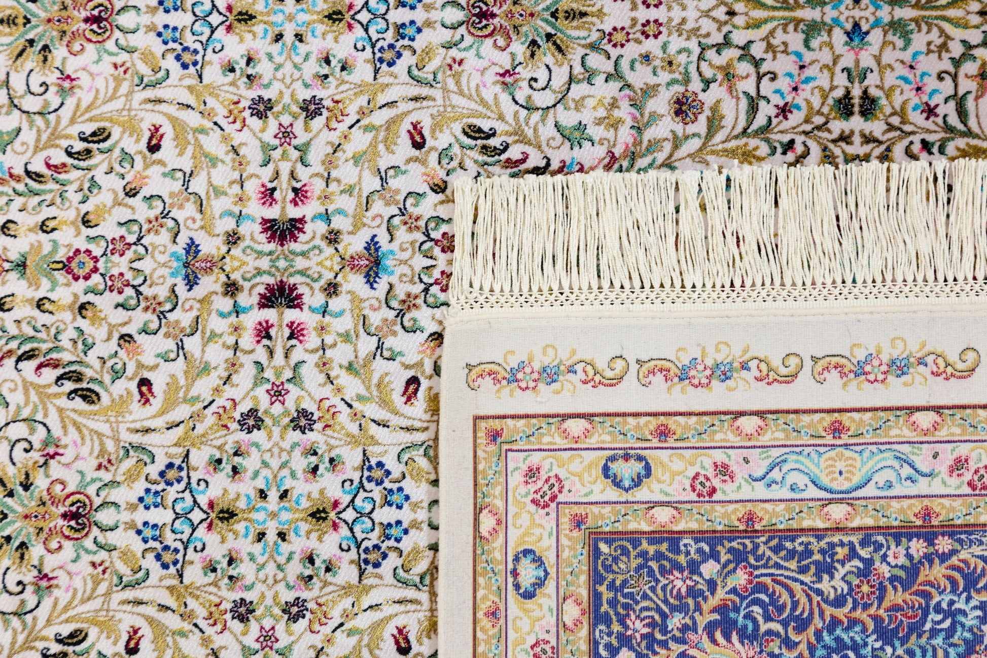 7x10 ft, Classic Blue Silk Rug: Oriental blue fine carpet with Fringes