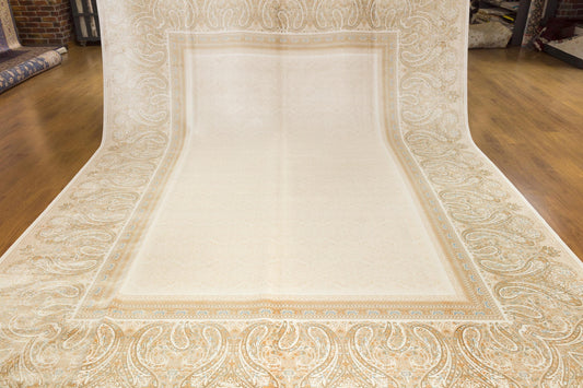 10x13 ft, Beige Classic Silk Rug with paisley desing on the border, fine fringes