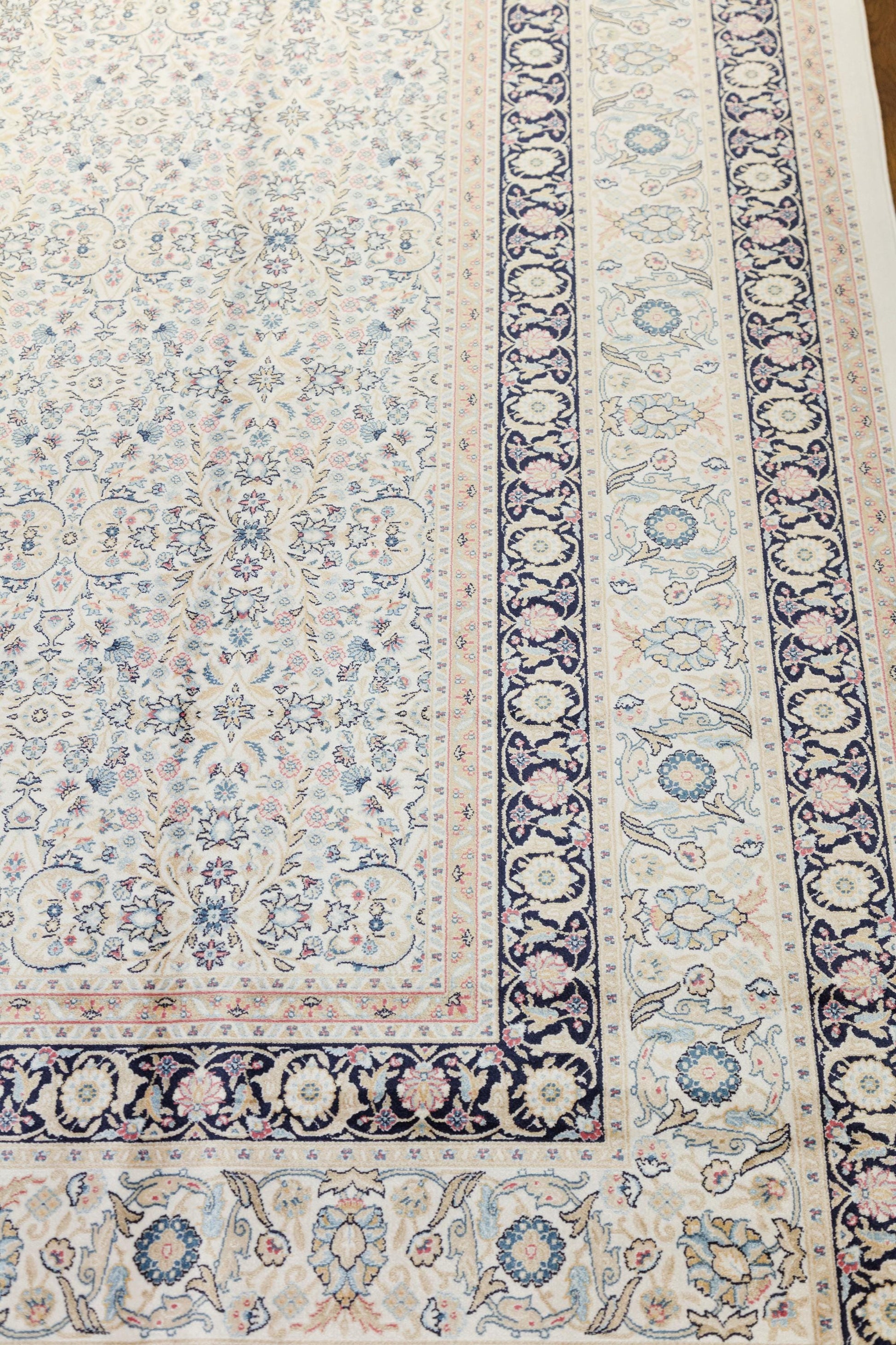 8x11 ft, Classic Blue Silk Rug: Oriental blue fine carpet with Fringes