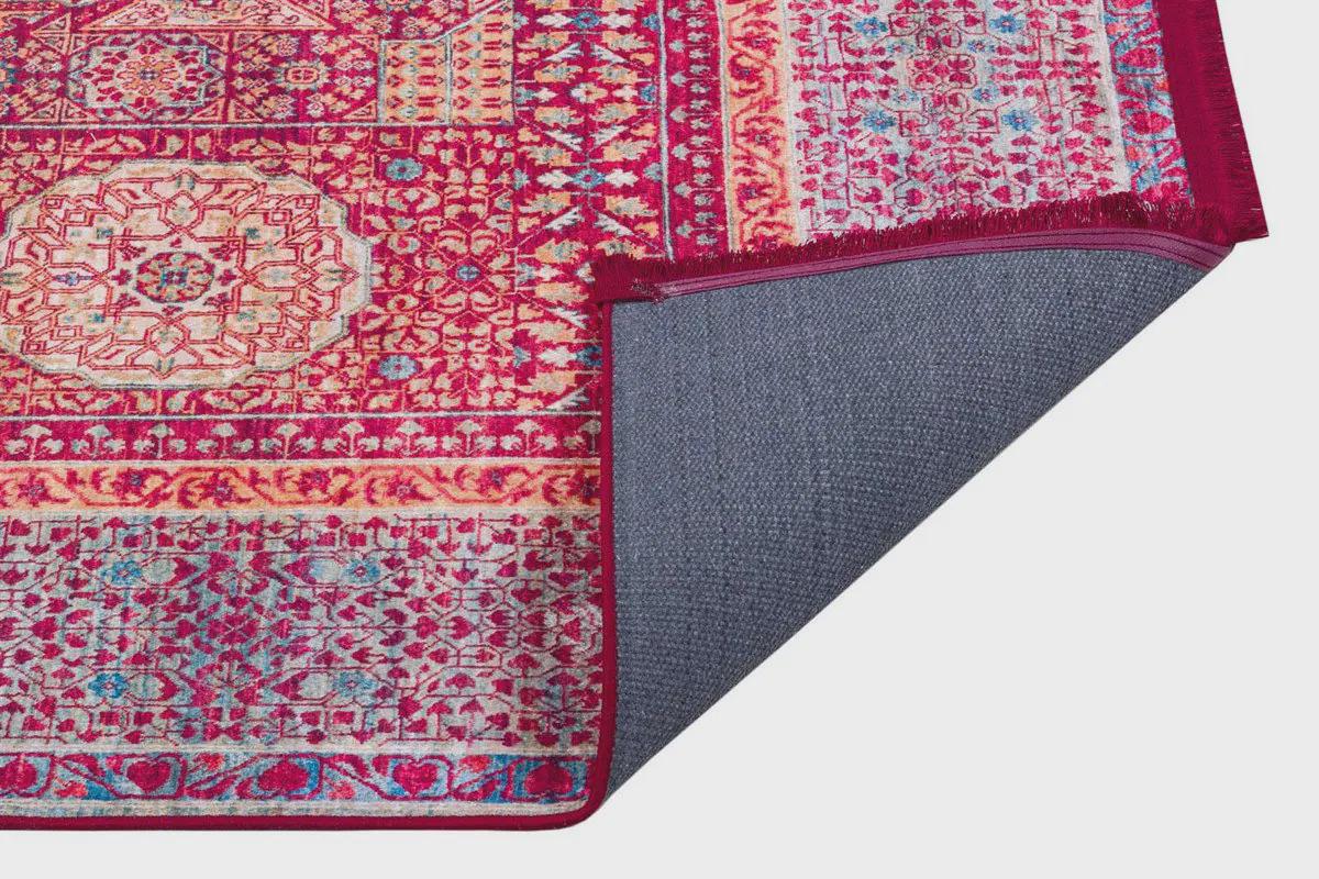 Vintage Oriental Mamluk Rug: Washable Red Carpet with Tassels