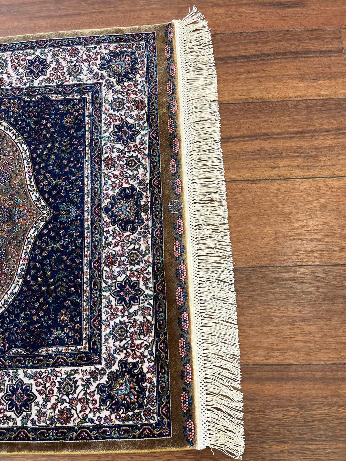 Bamboo Prayer Rug: Silk Fringes, Soft Muslim Carpet (80x125)