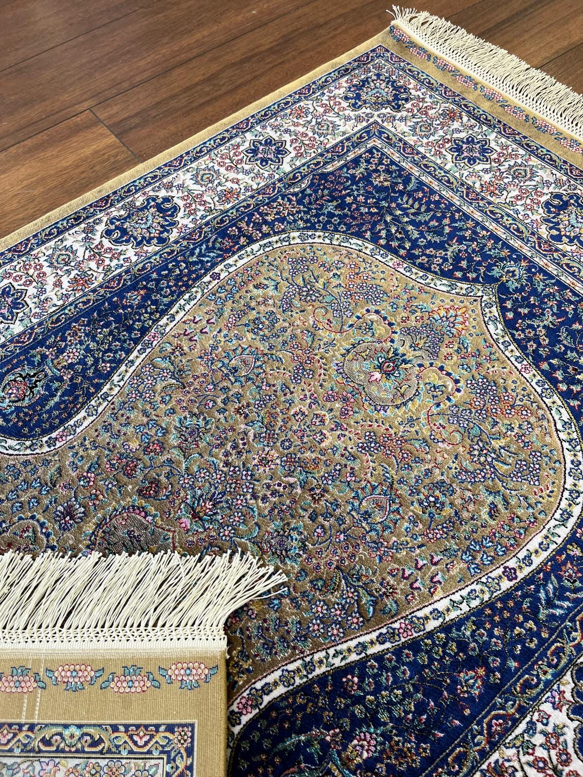 Bamboo Prayer Rug: Silk Fringes, Soft Muslim Carpet (80x125)