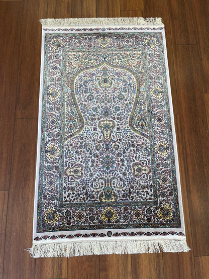 Bamboo Prayer Rug with Silk Fringes: Soft Seccade Carpet