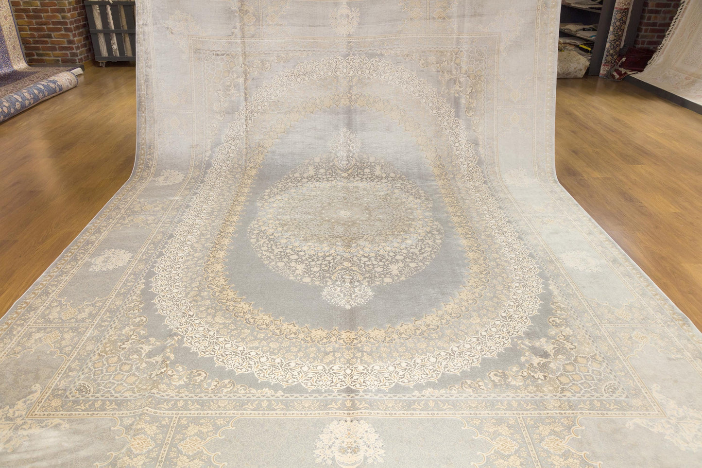 10x13 ft, Beige Silk Rug with medallion design: Classic oriental carpet with fine Fringes