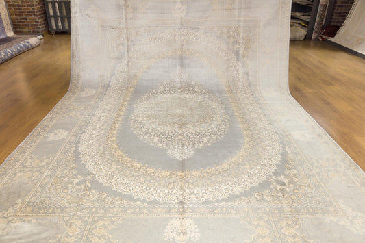 10x13 ft, Beige Silk Rug with medallion design: Classic oriental carpet with fine Fringes