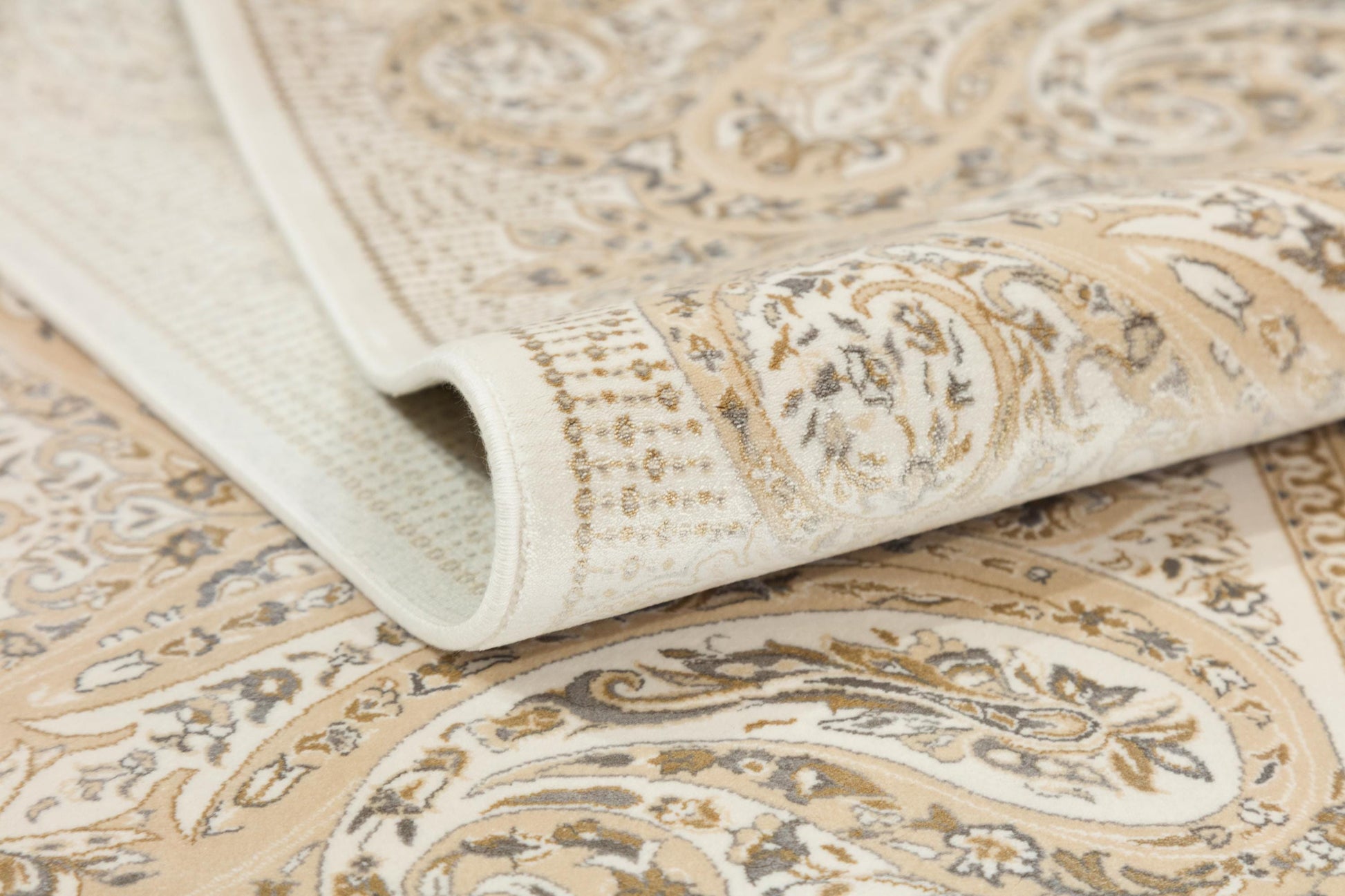 8x11 ft, Beige Classic Silk Rug with paisley desing on the border, fine fringes